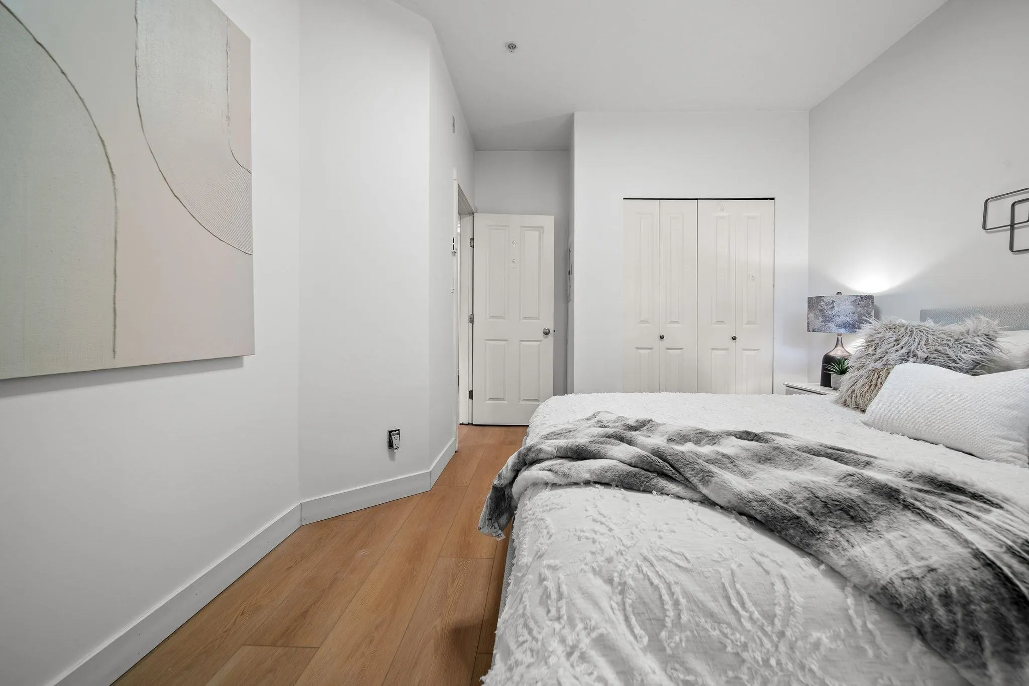 675 Park Crescent #108