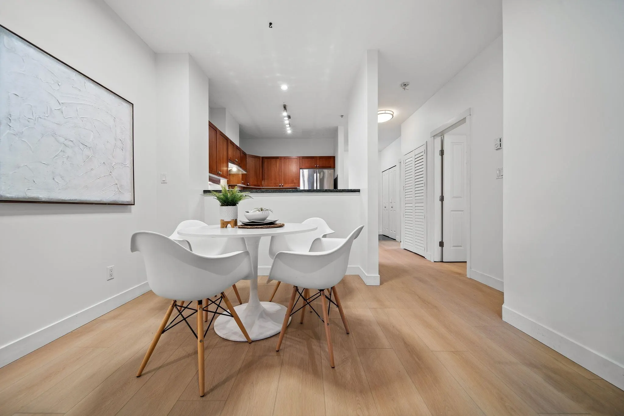 675 Park Crescent #108