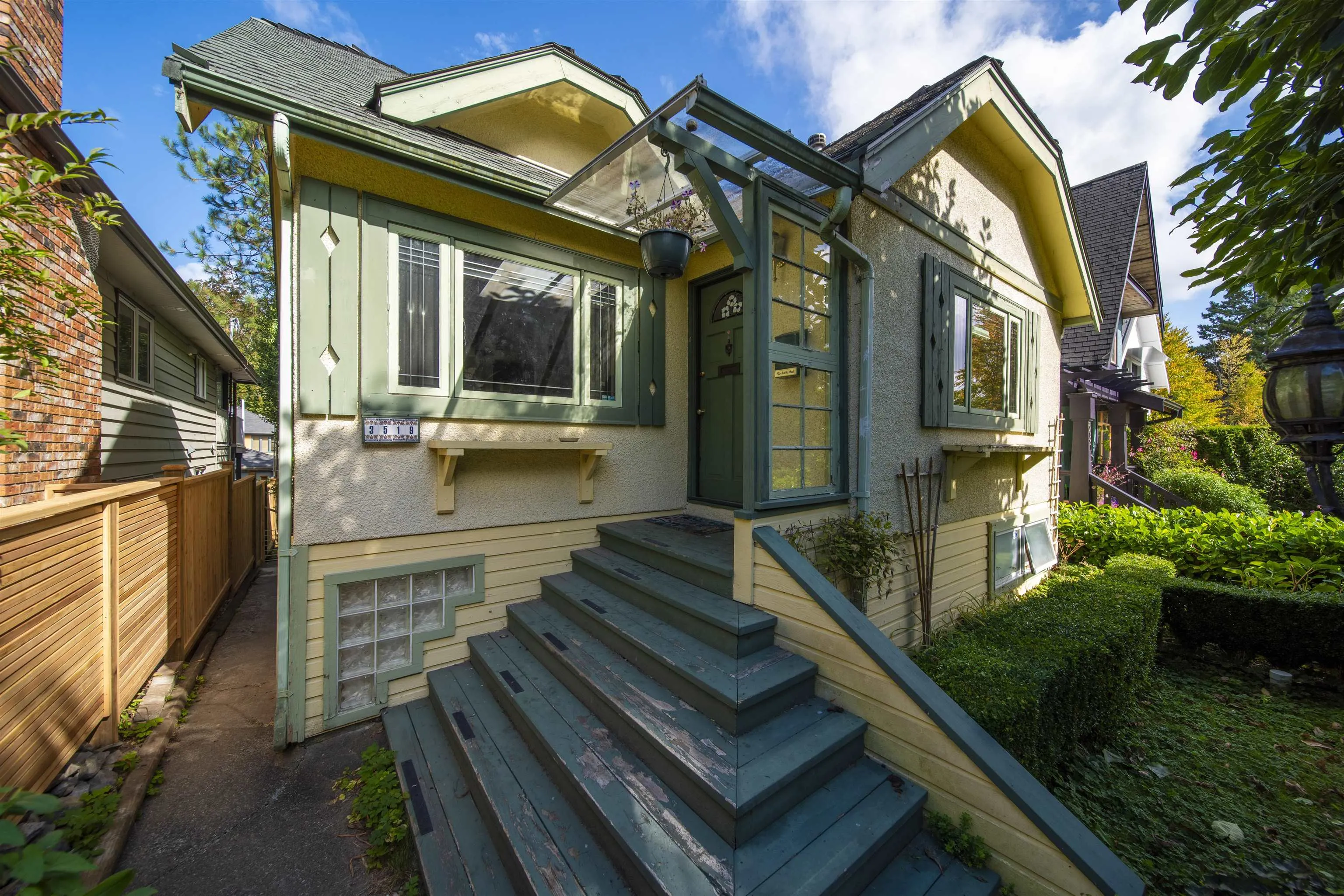 3519 W 14th Avenue