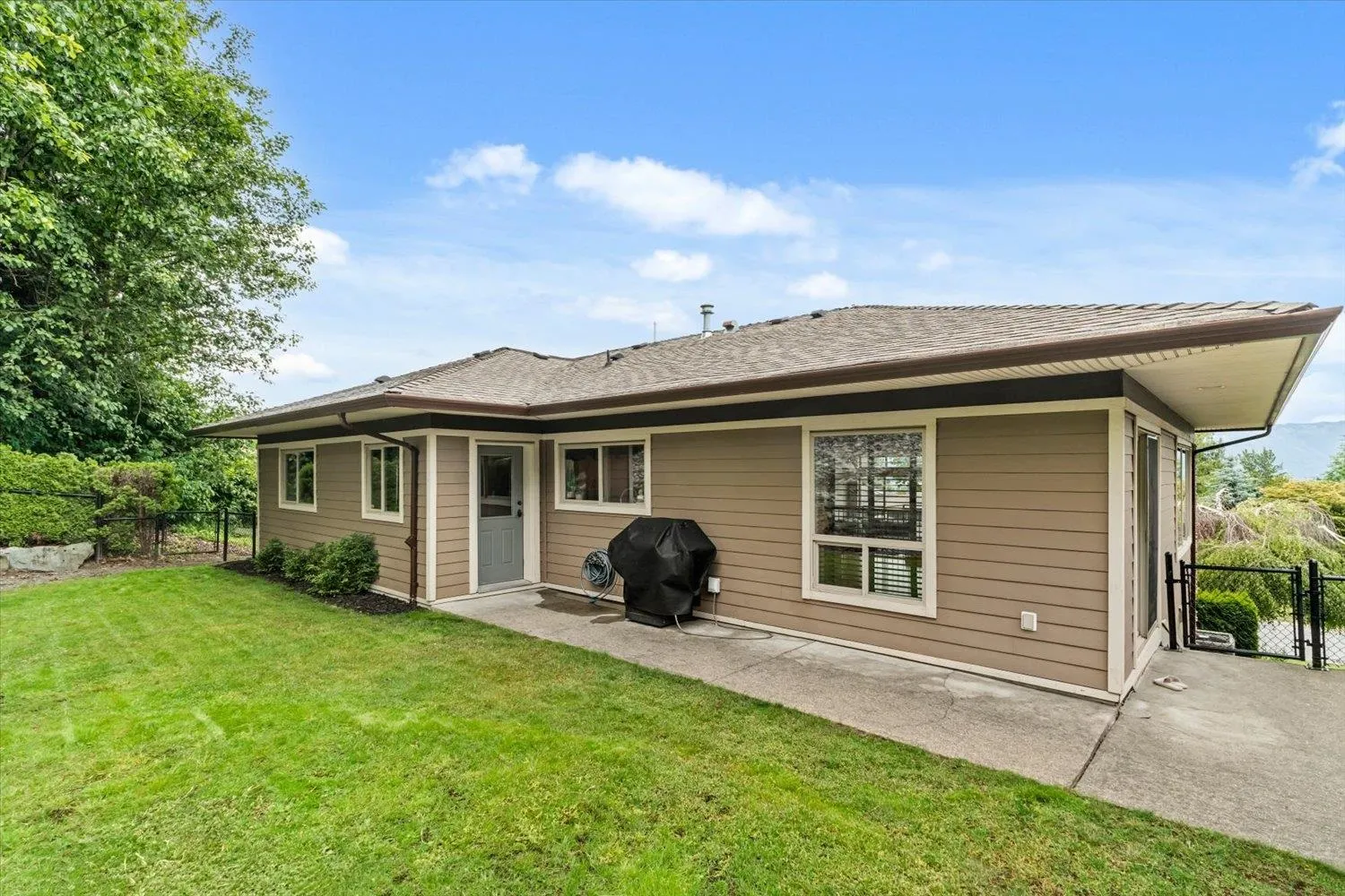 51075 Falls Court #204