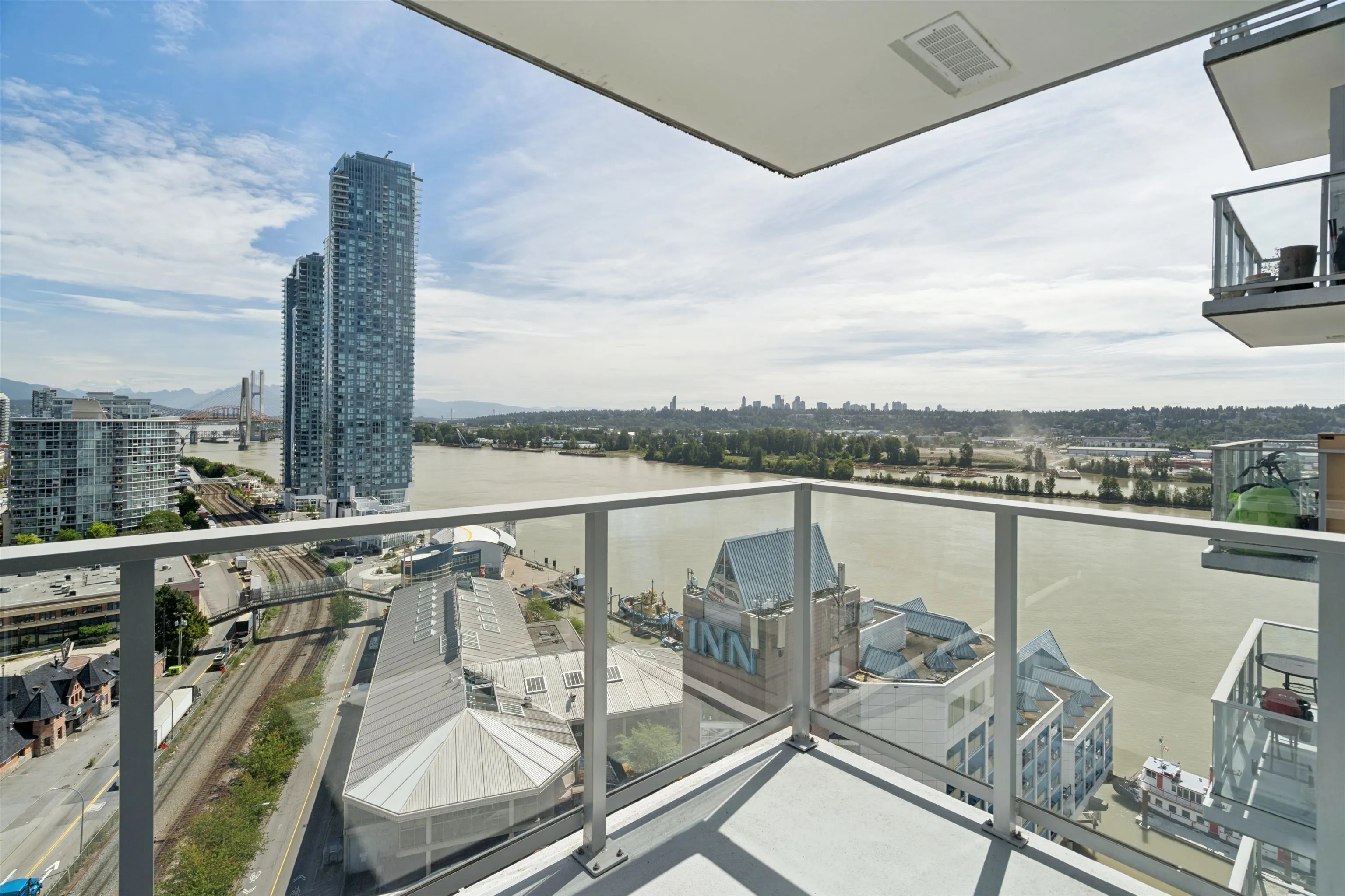 908 Quayside Drive #1901