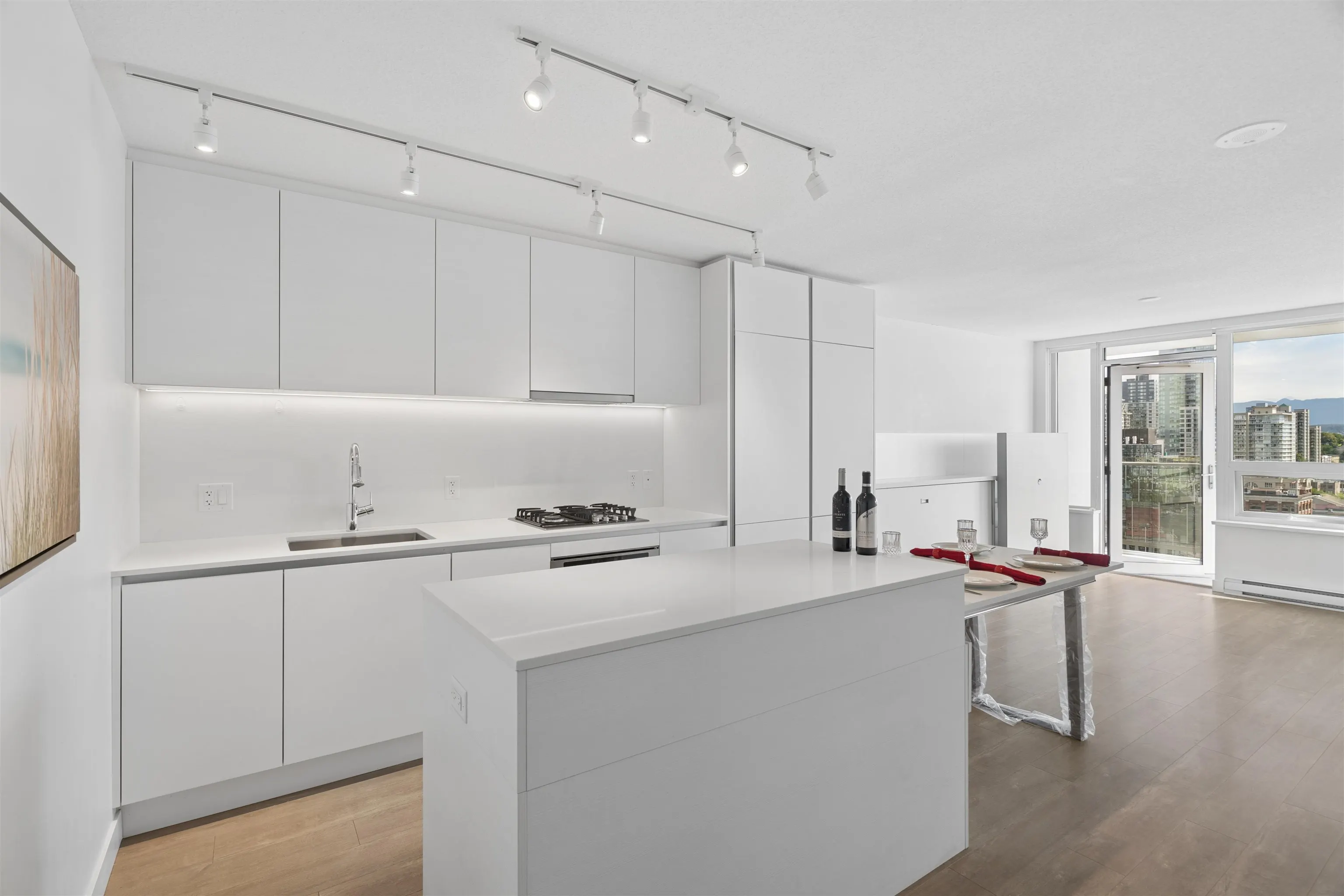 908 Quayside Drive #1901