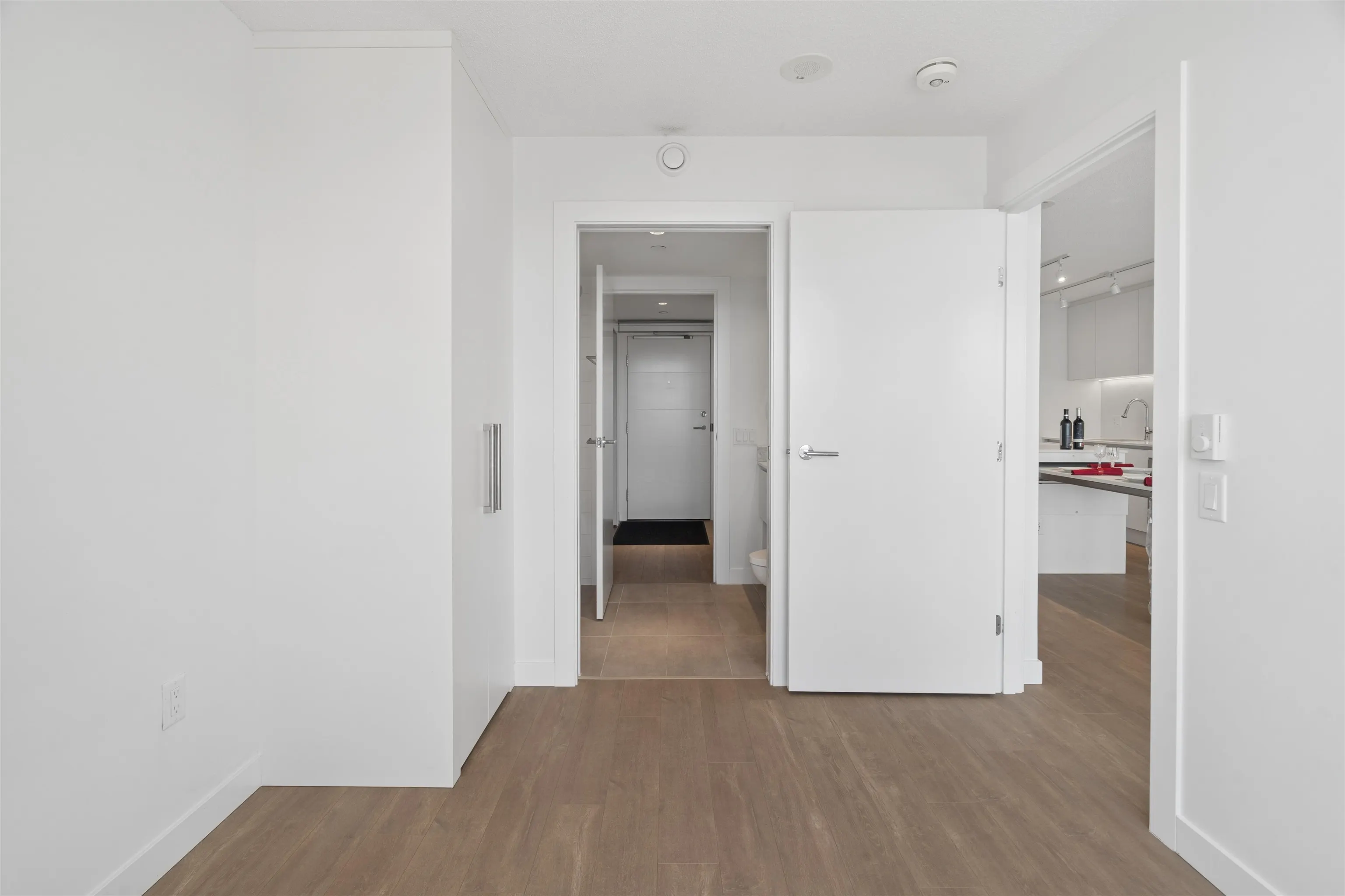 908 Quayside Drive #1901