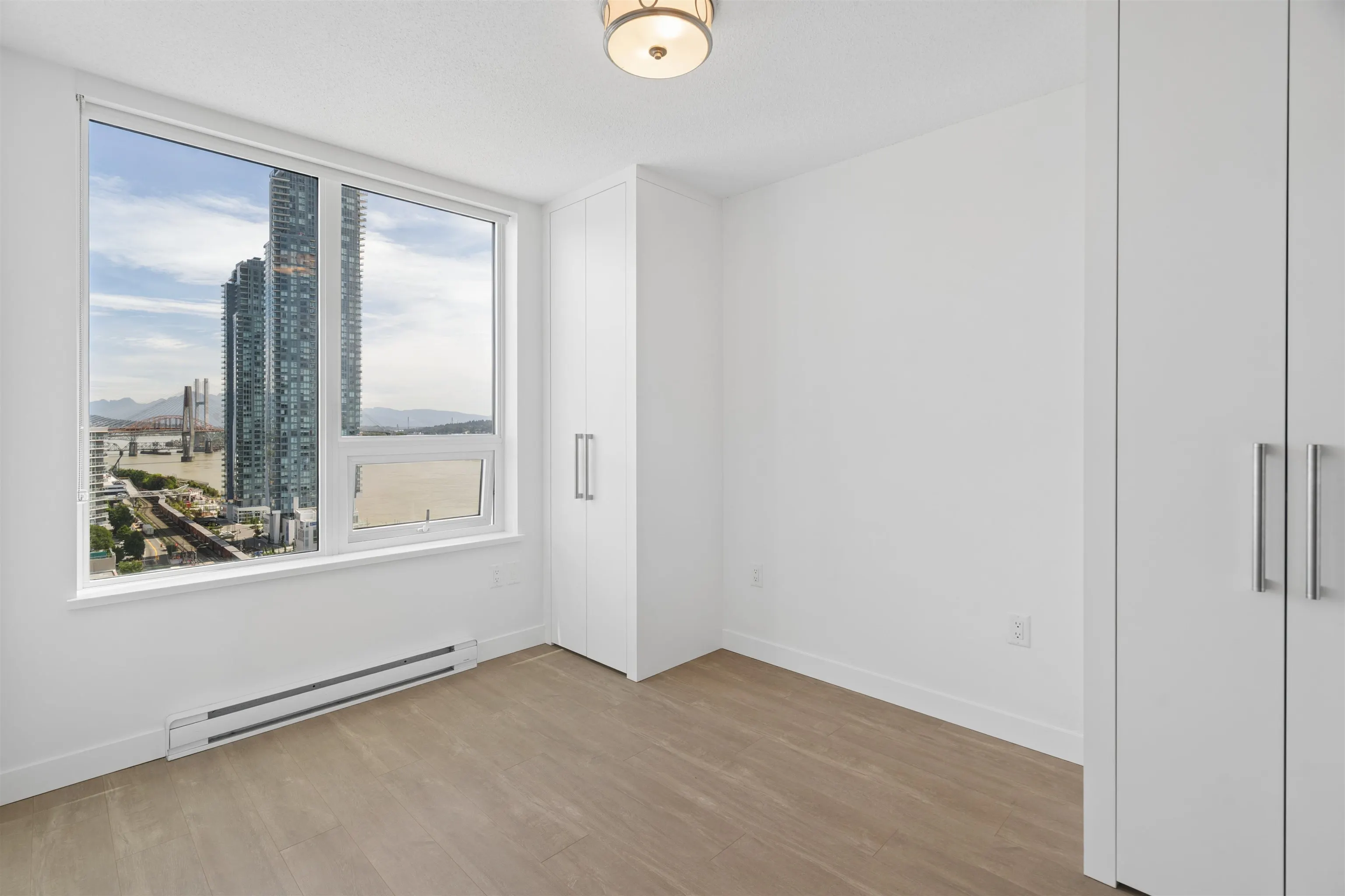 908 Quayside Drive #1901
