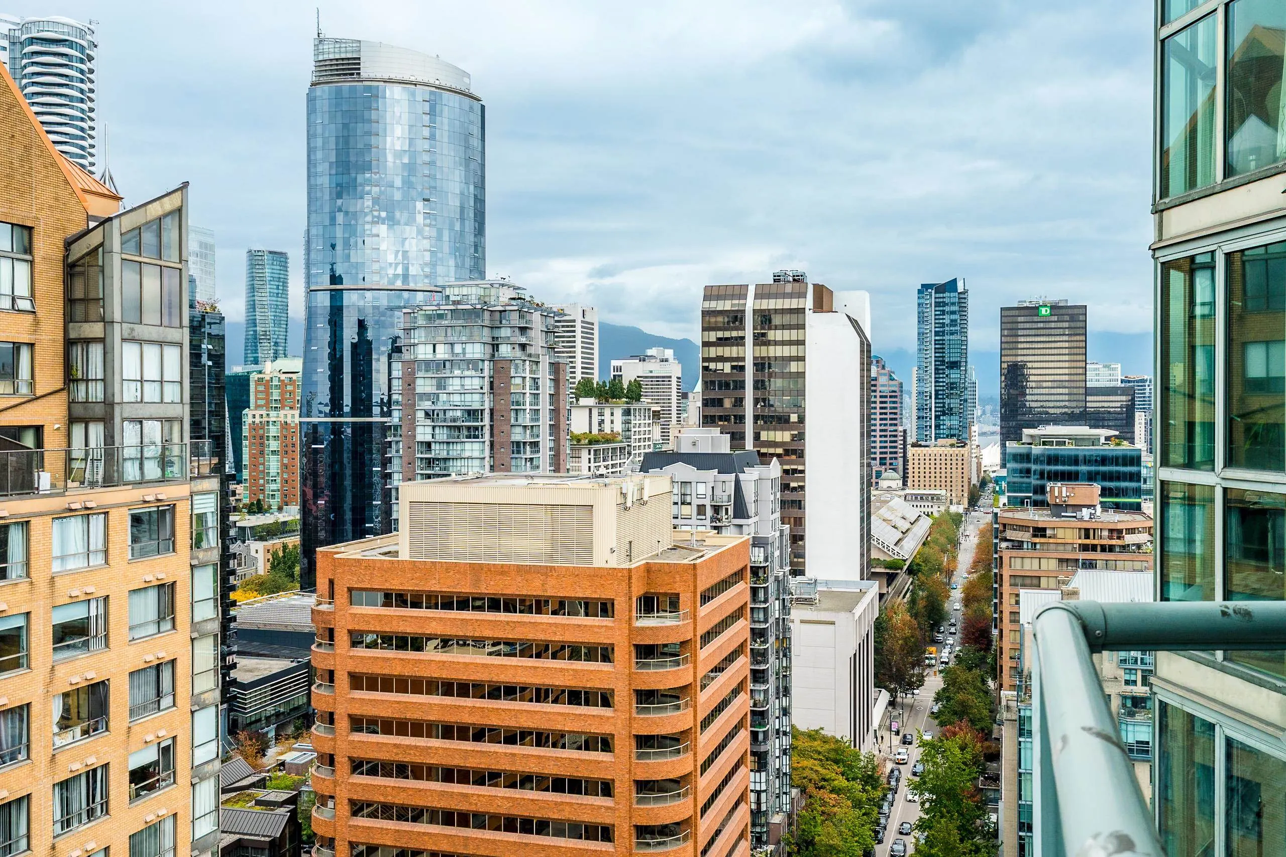 1188 Howe Street #2601