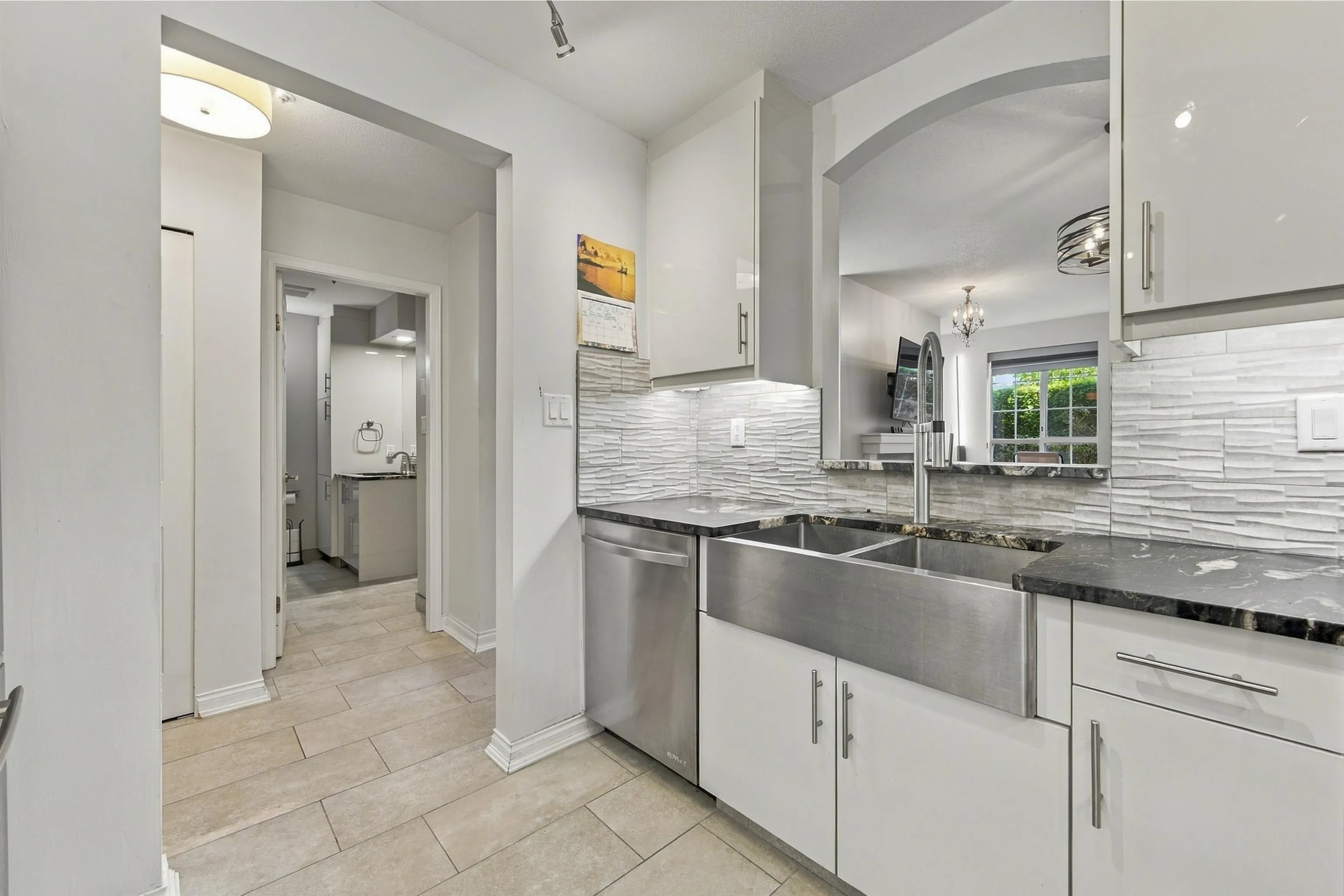 5835 Hampton Place #109