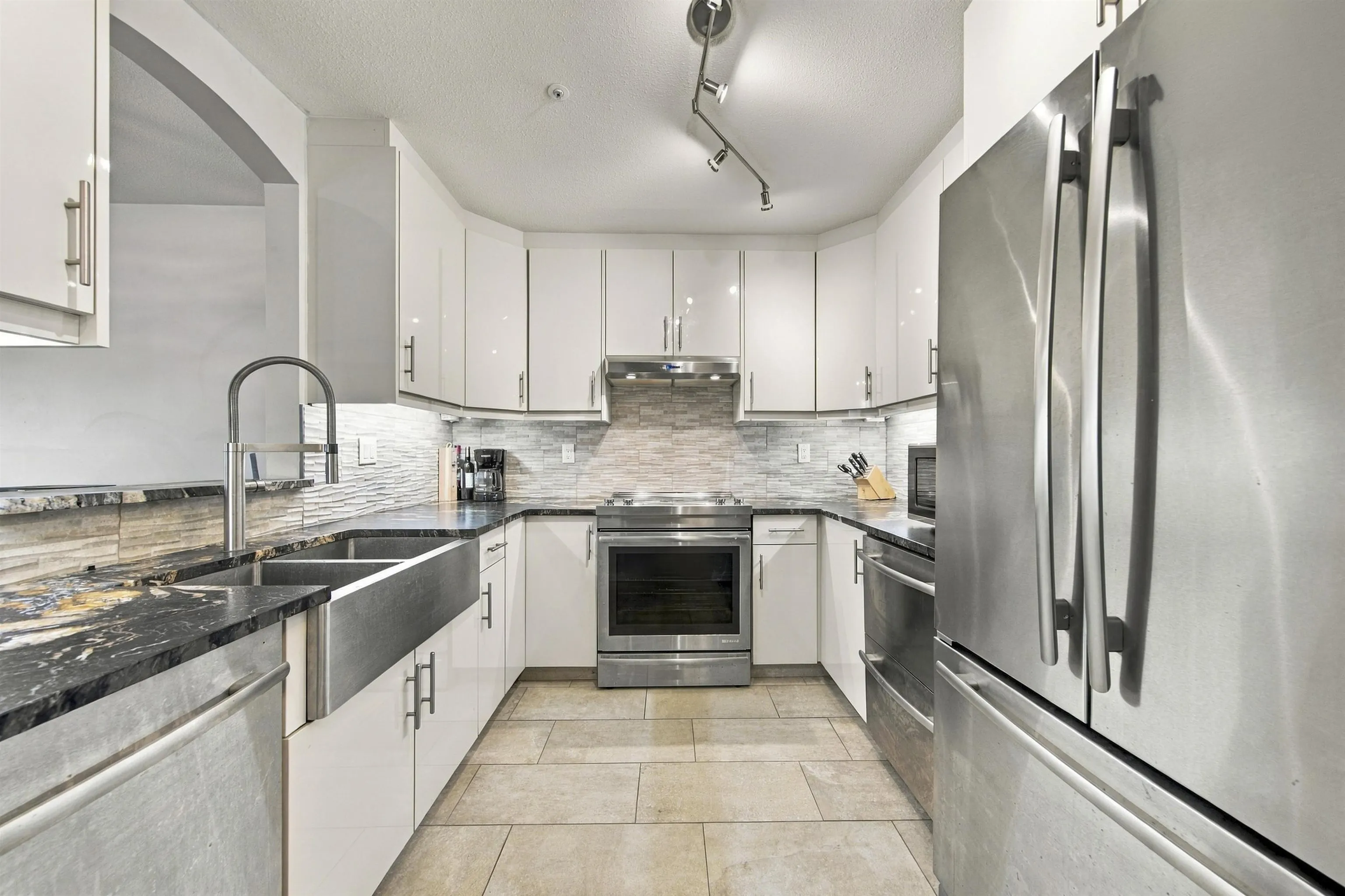 5835 Hampton Place #109