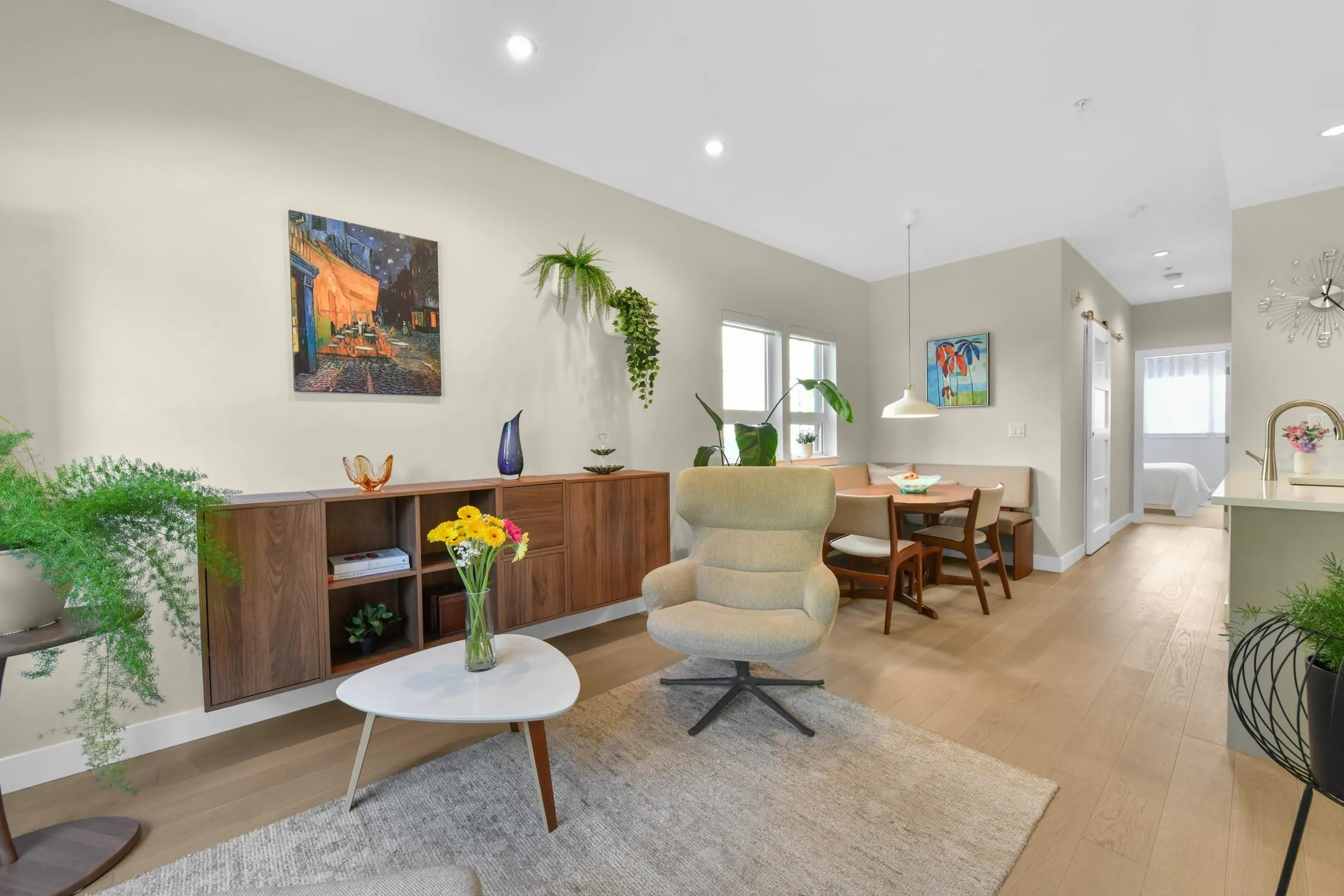 1738 55a Street #207