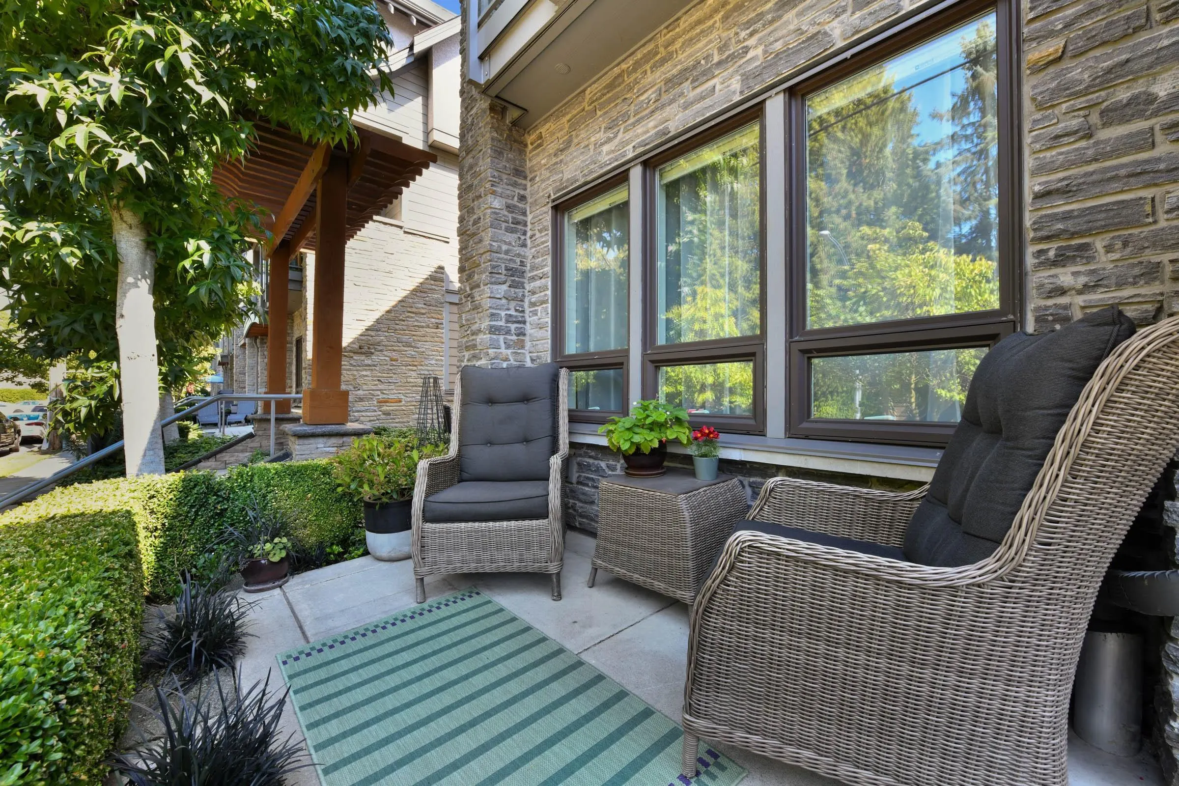 1738 55a Street #207