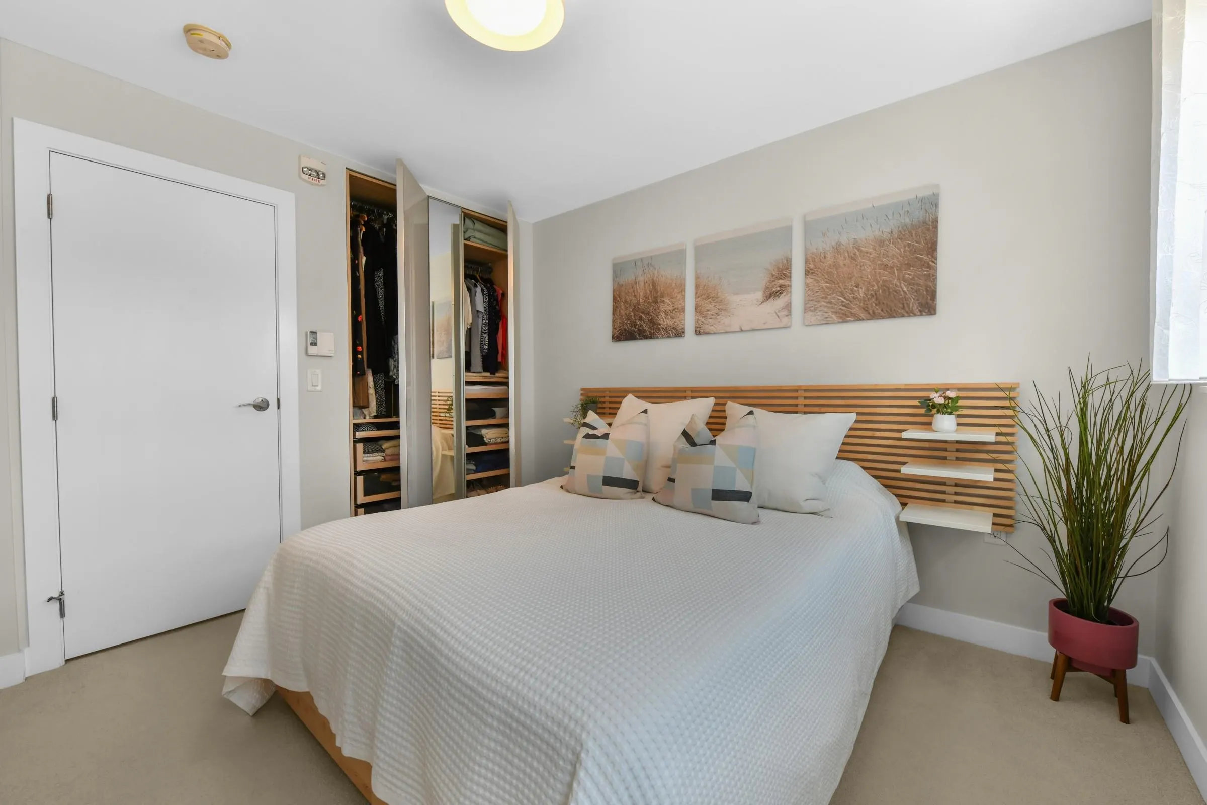 1738 55a Street #207