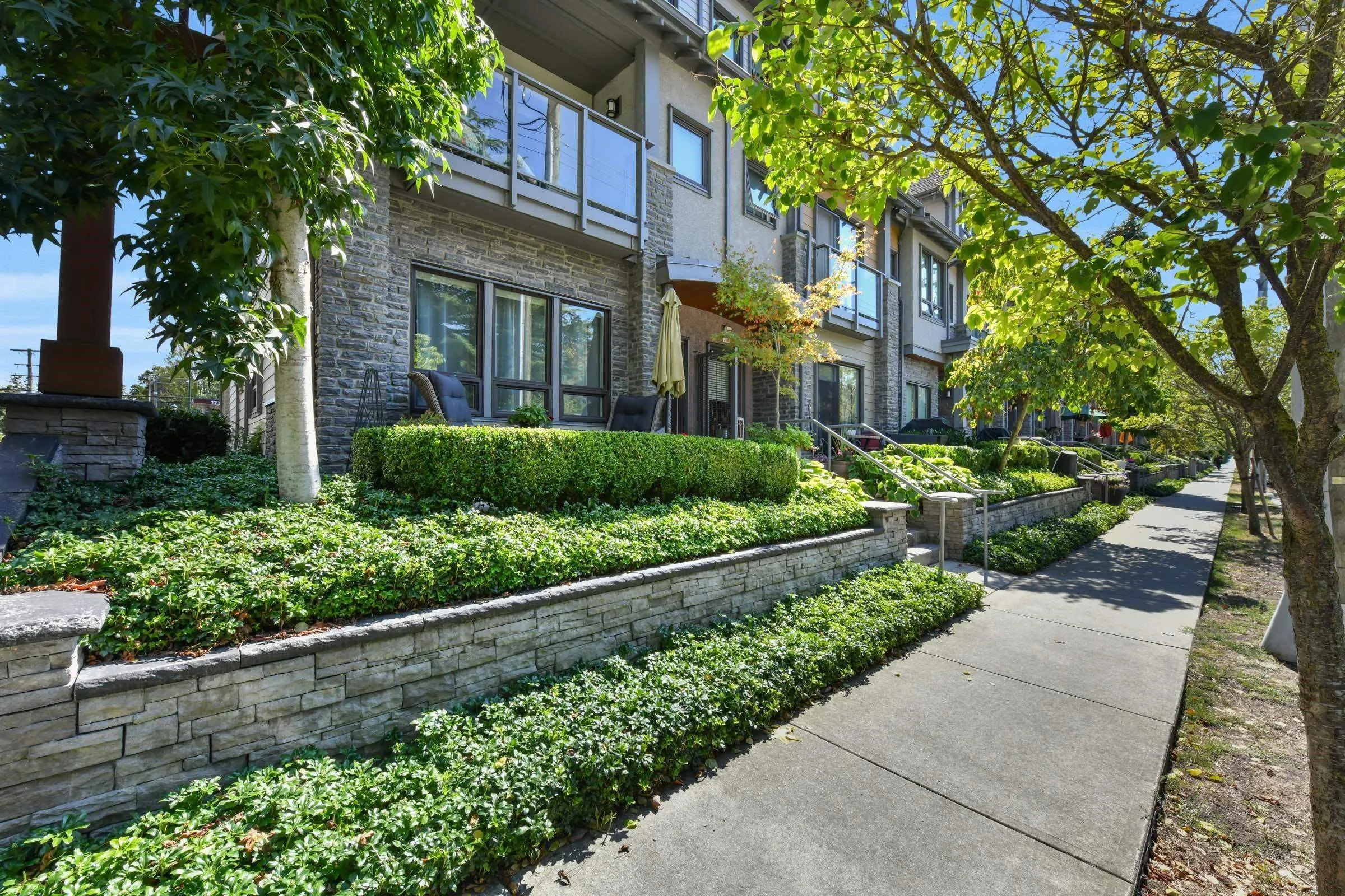 1738 55a Street #207