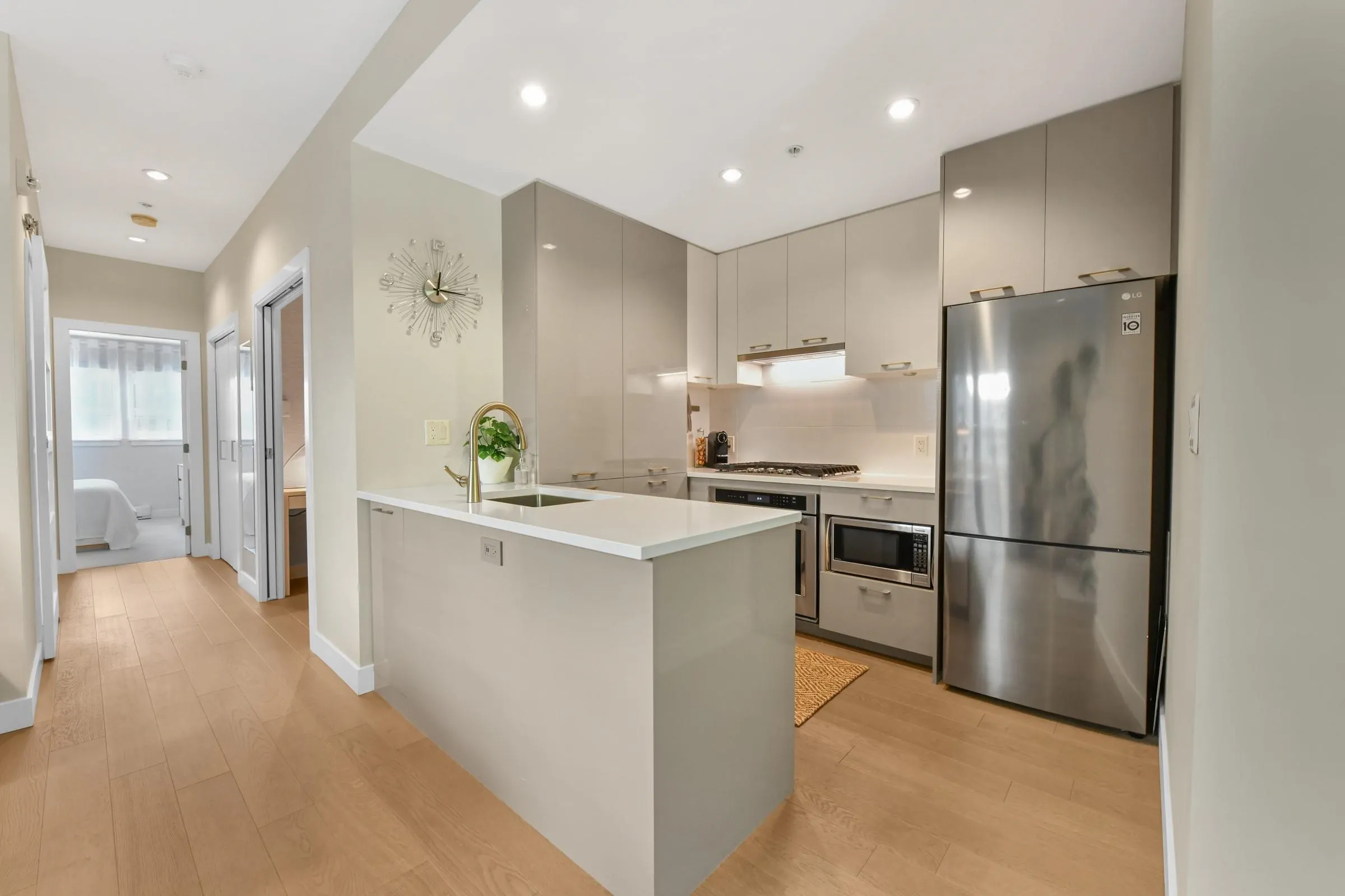 1738 55a Street #207