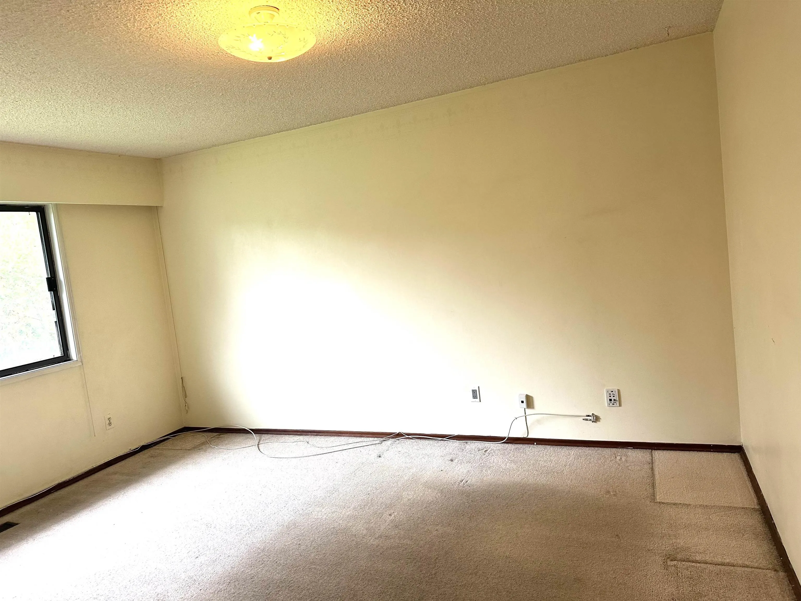 8371 Lunen Road