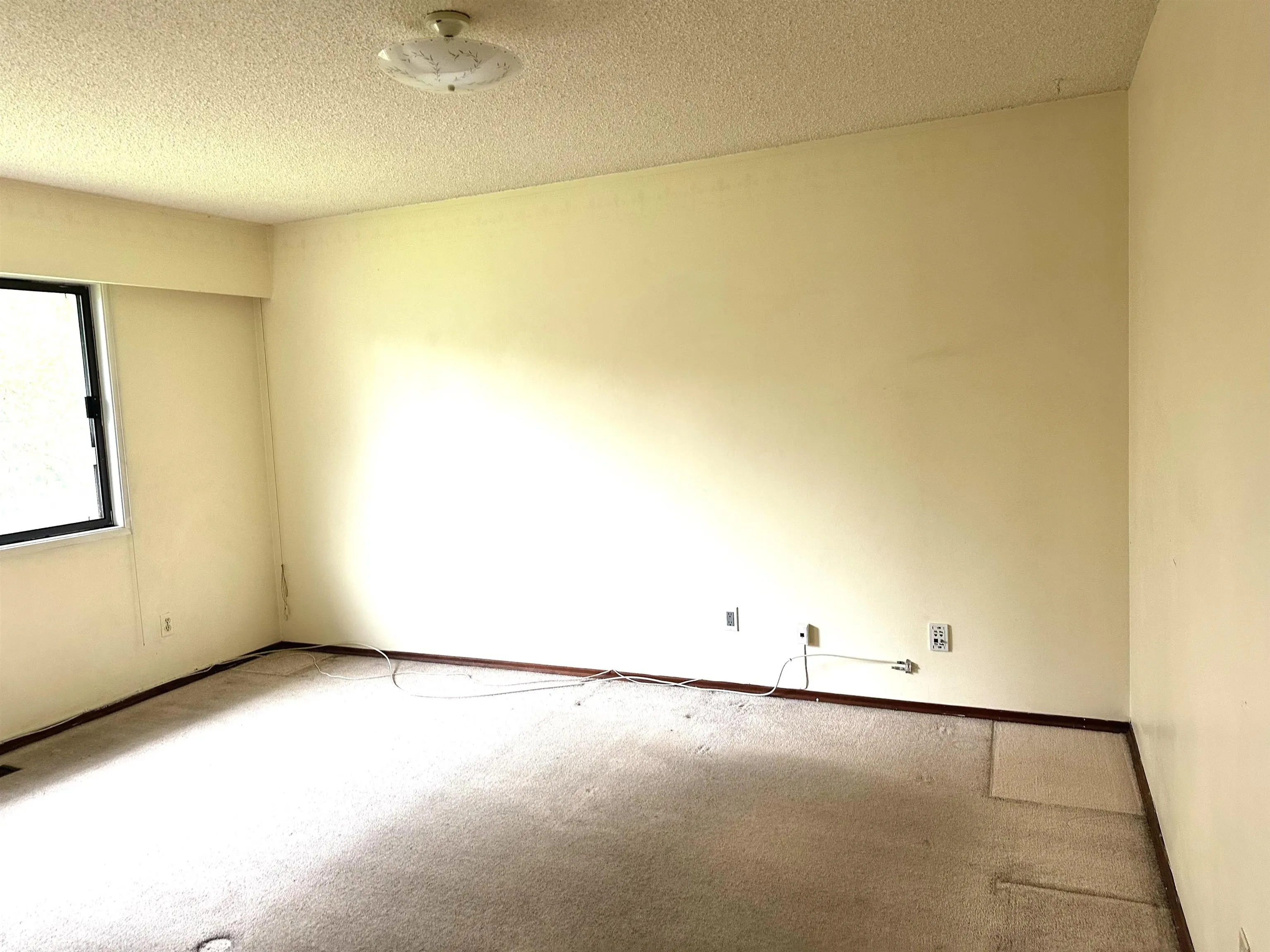 8371 Lunen Road