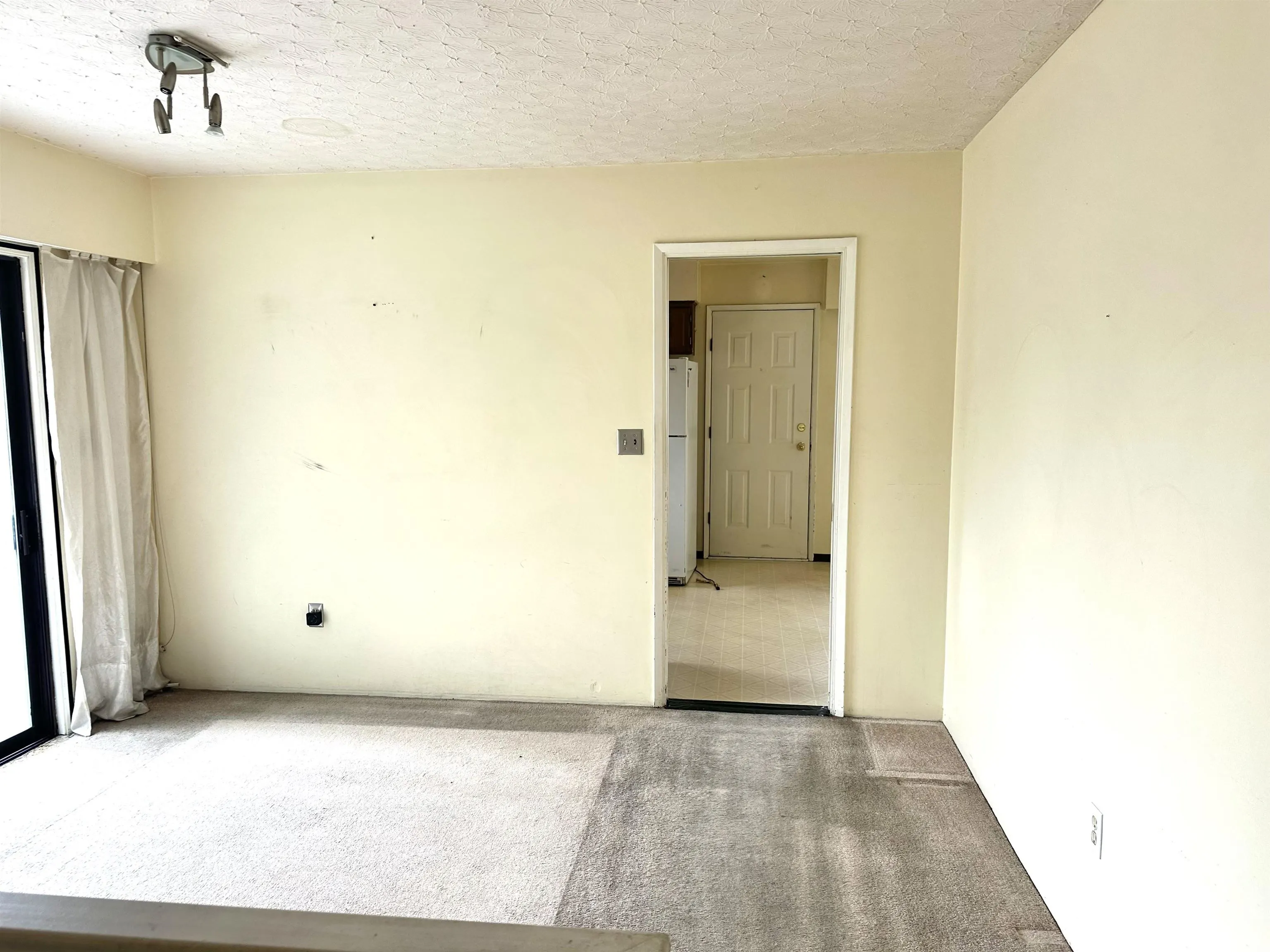 8371 Lunen Road