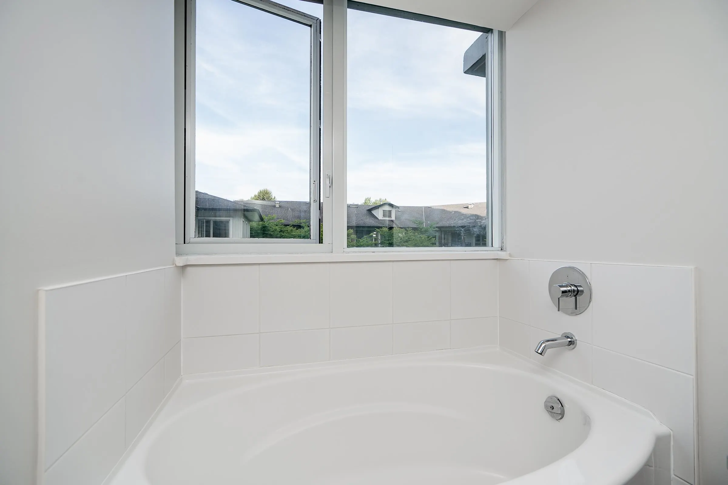 660 Nootka Way #503