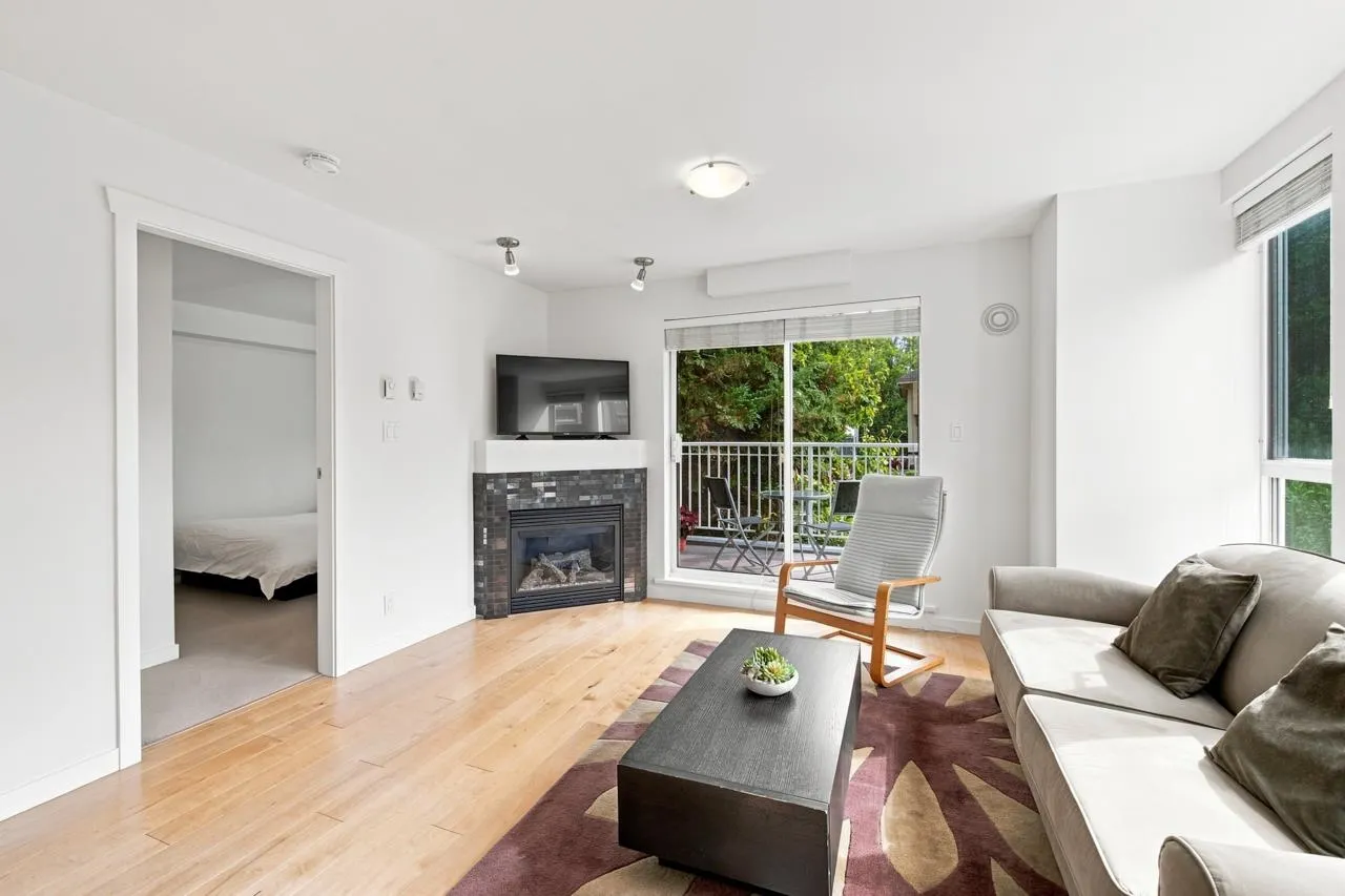 2626 Alberta Street #302