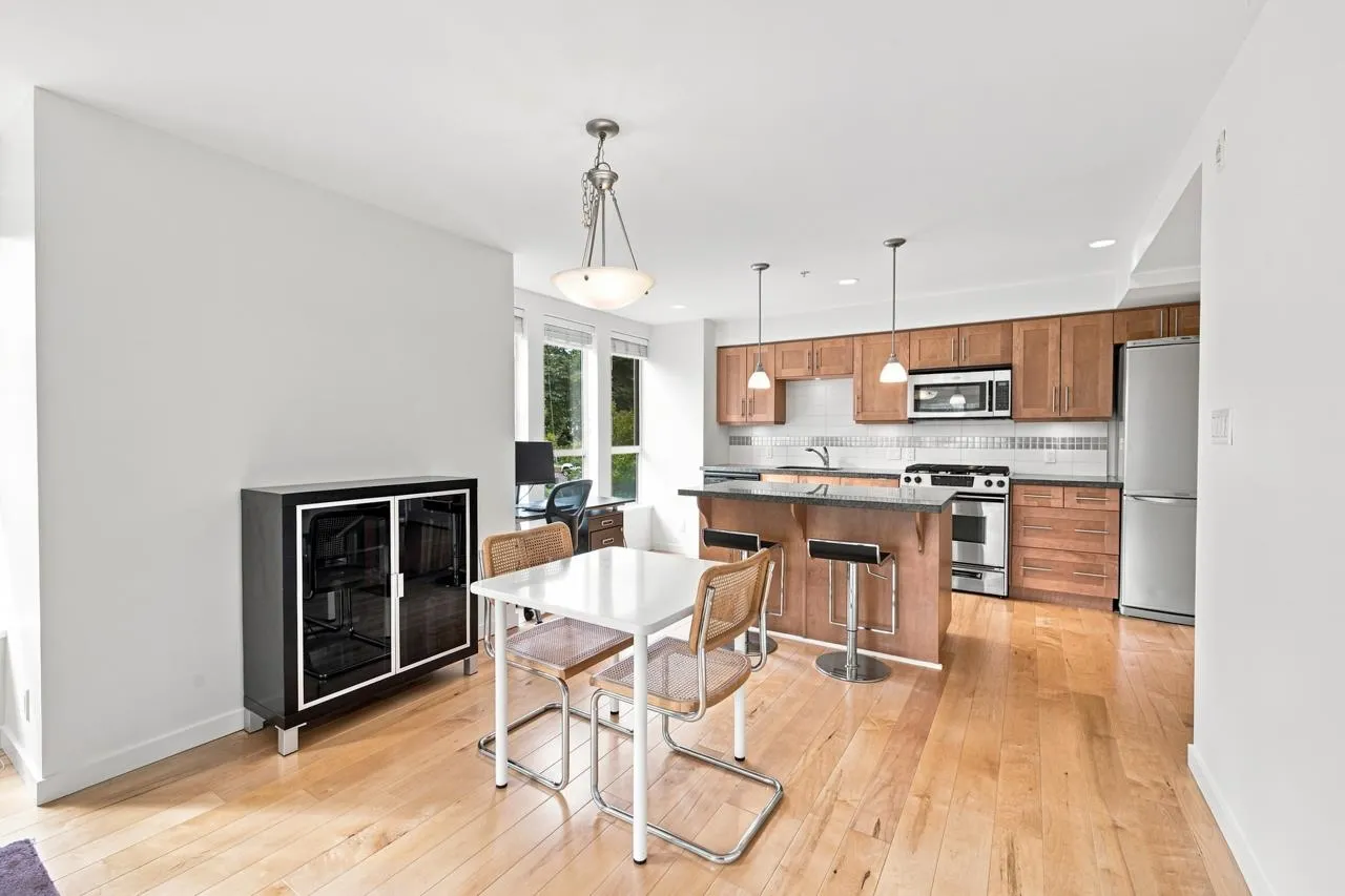 2626 Alberta Street #302