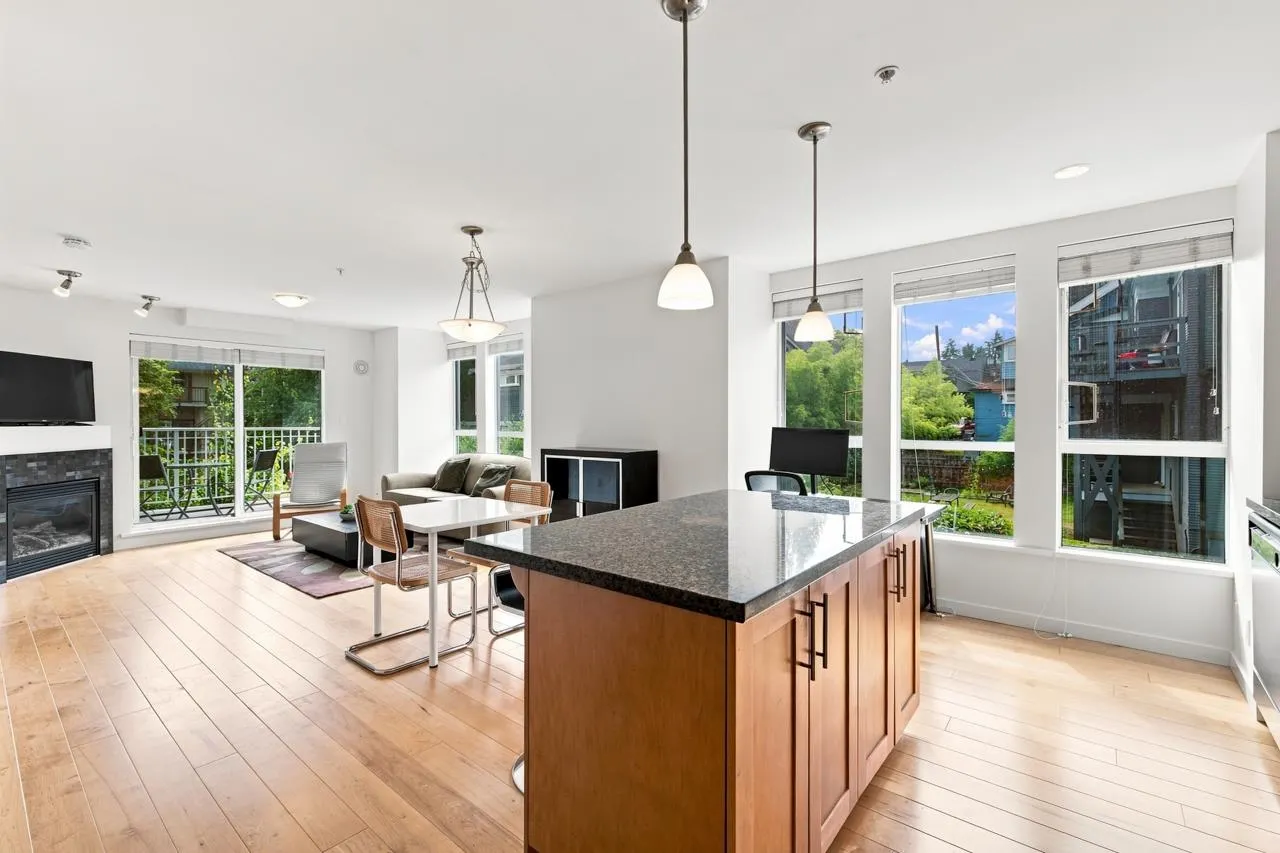 2626 Alberta Street #302