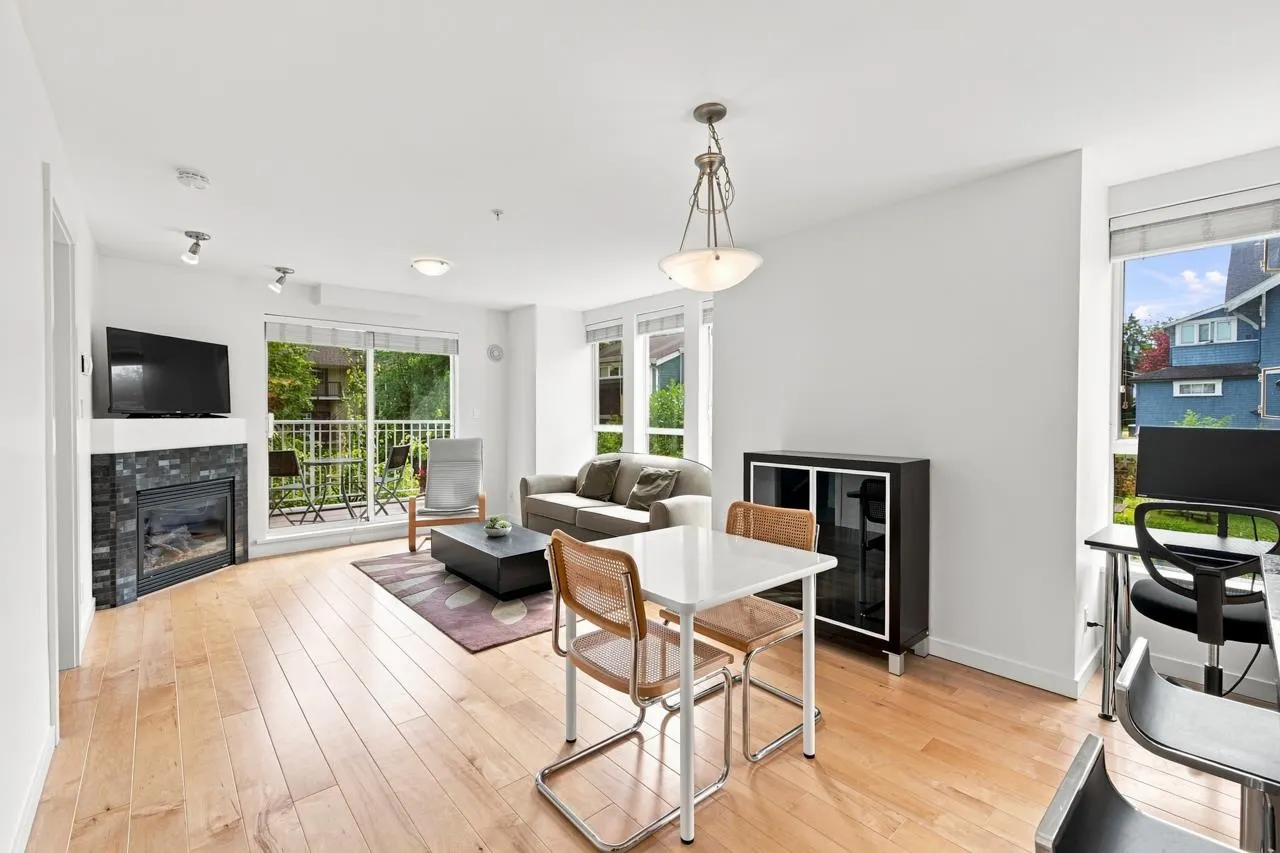 2626 Alberta Street #302