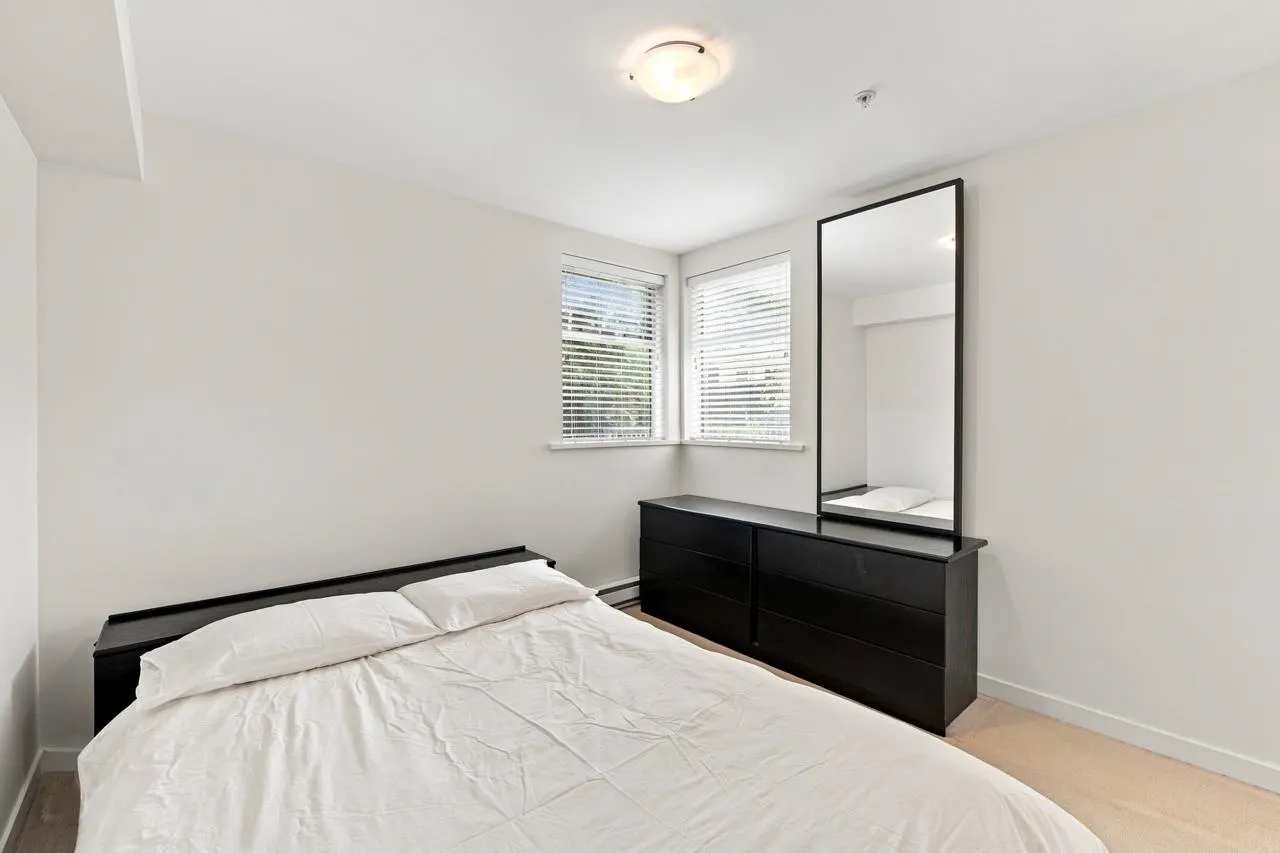 2626 Alberta Street #302