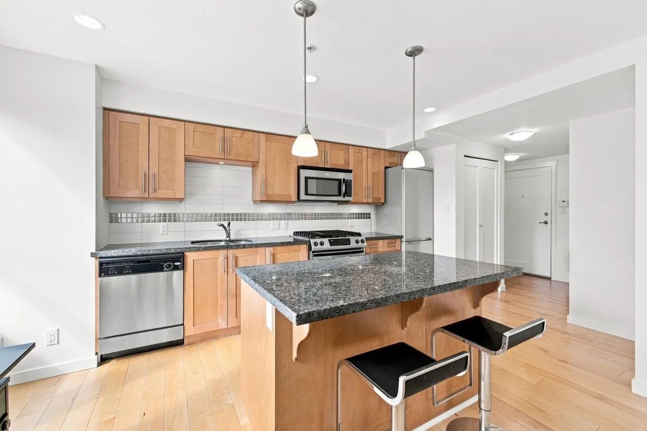 2626 Alberta Street #302