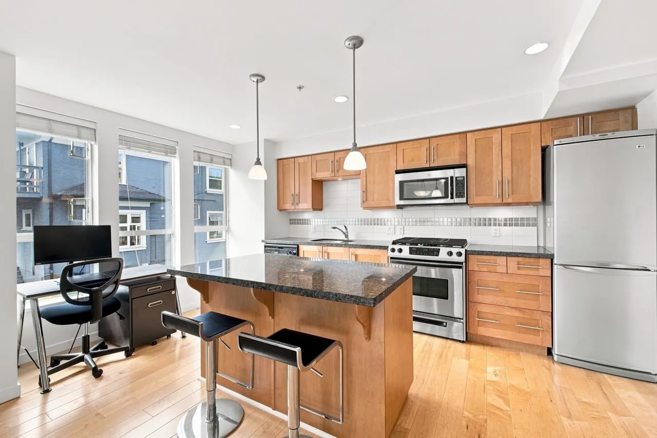 2626 Alberta Street #302