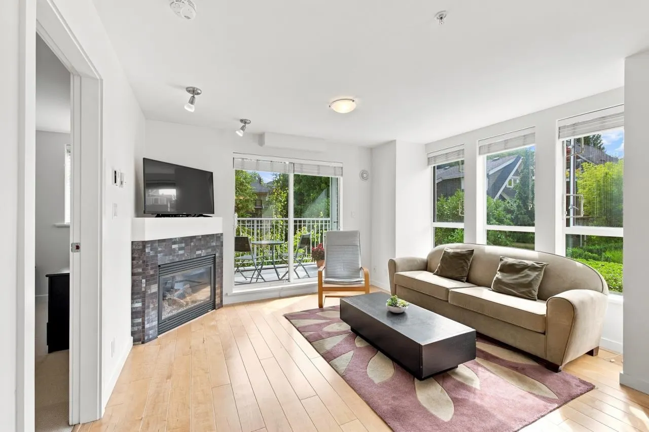 2626 Alberta Street #302