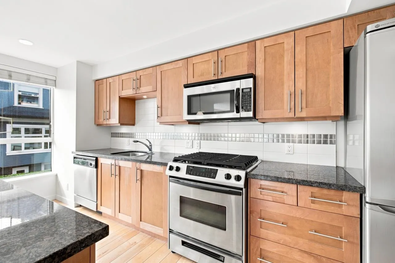 2626 Alberta Street #302