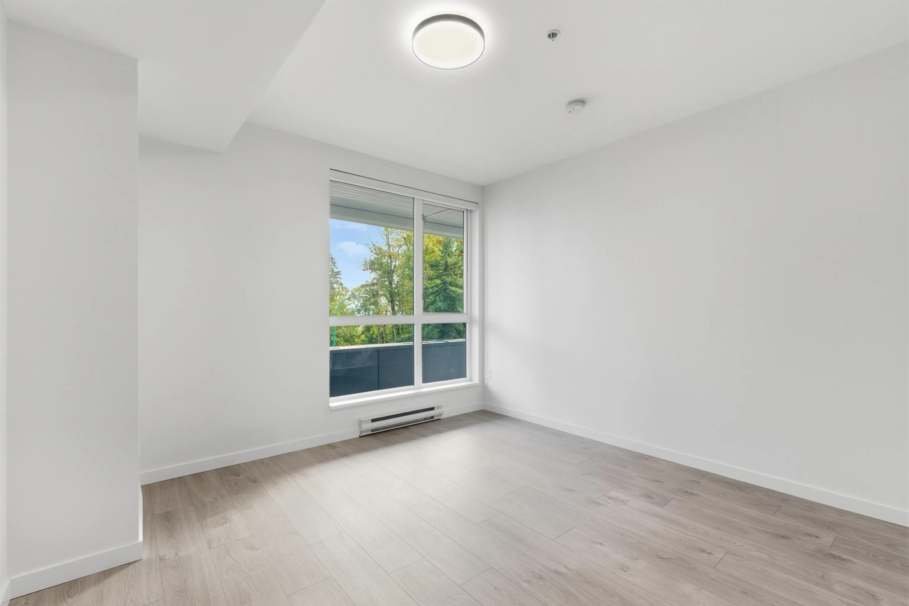 6585 195a Street #102