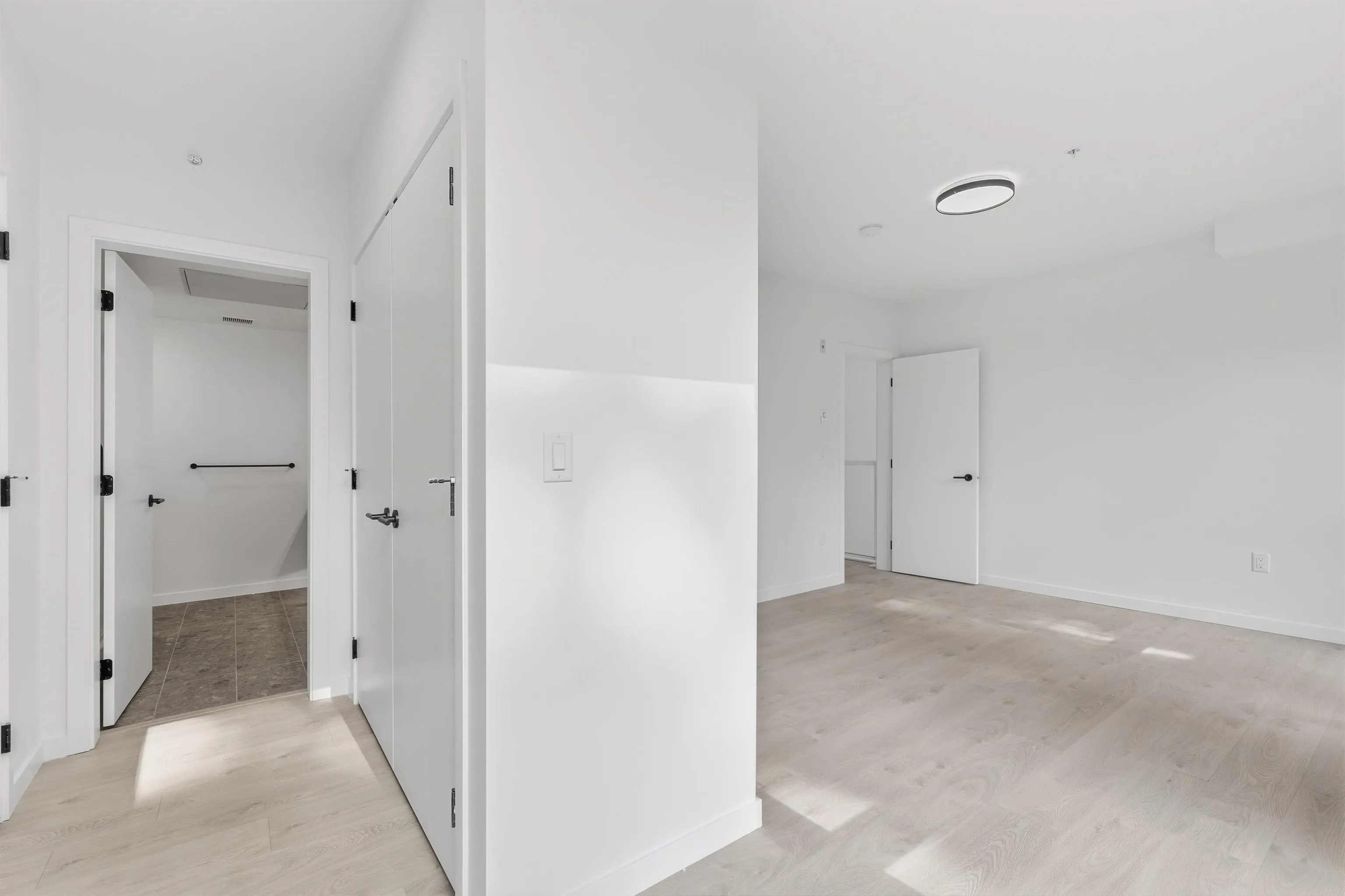 6585 195a Street #102