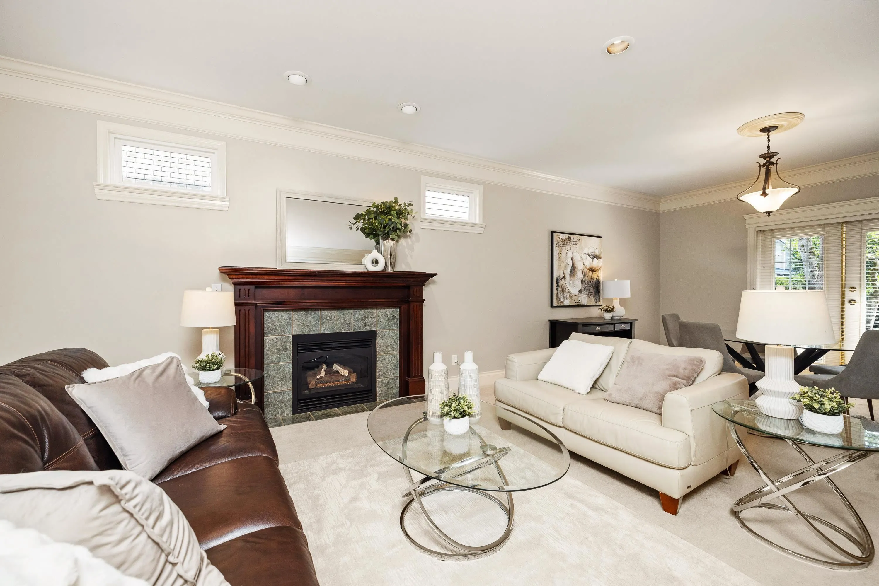 21646 Murray's Crescent