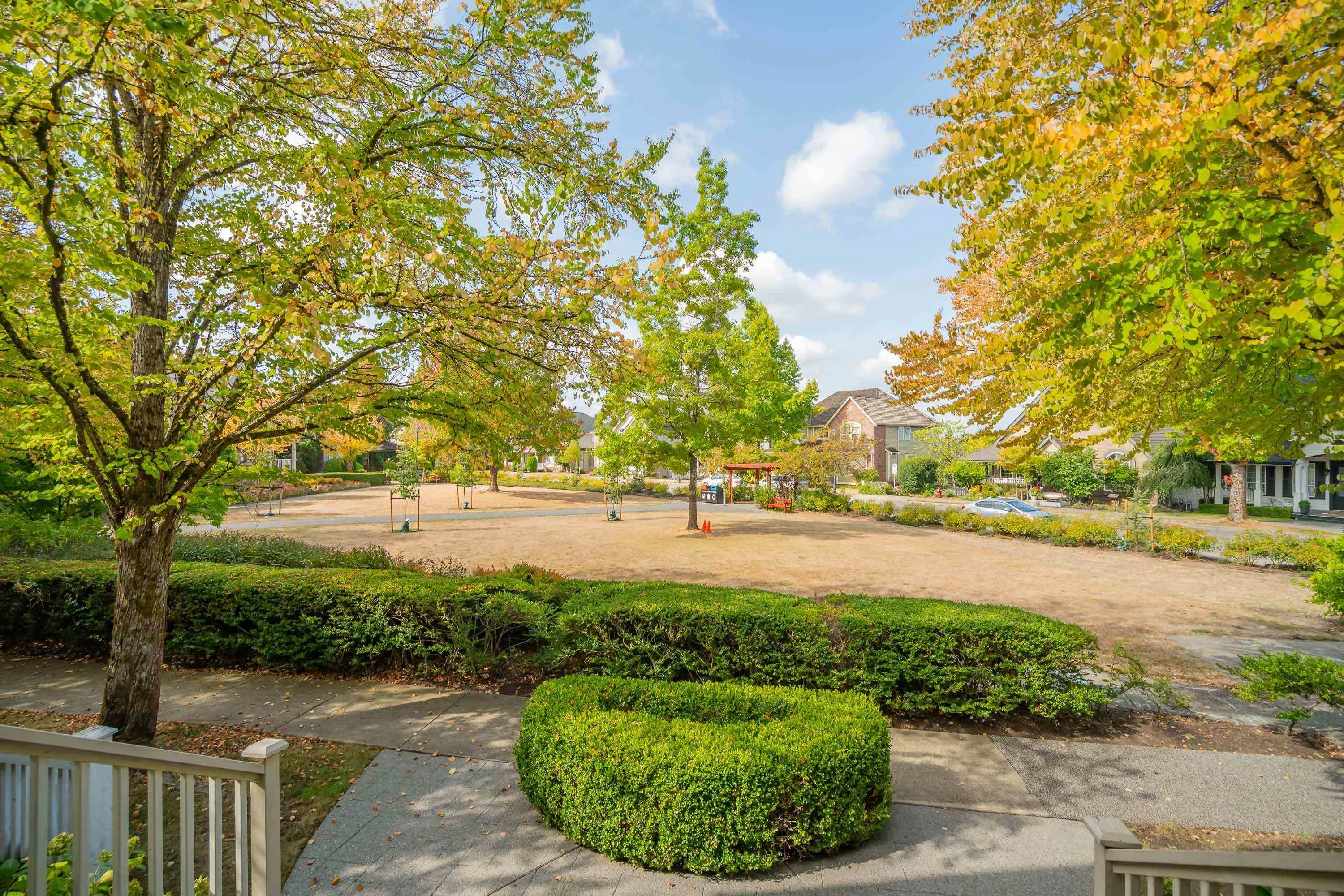 21646 Murray's Crescent