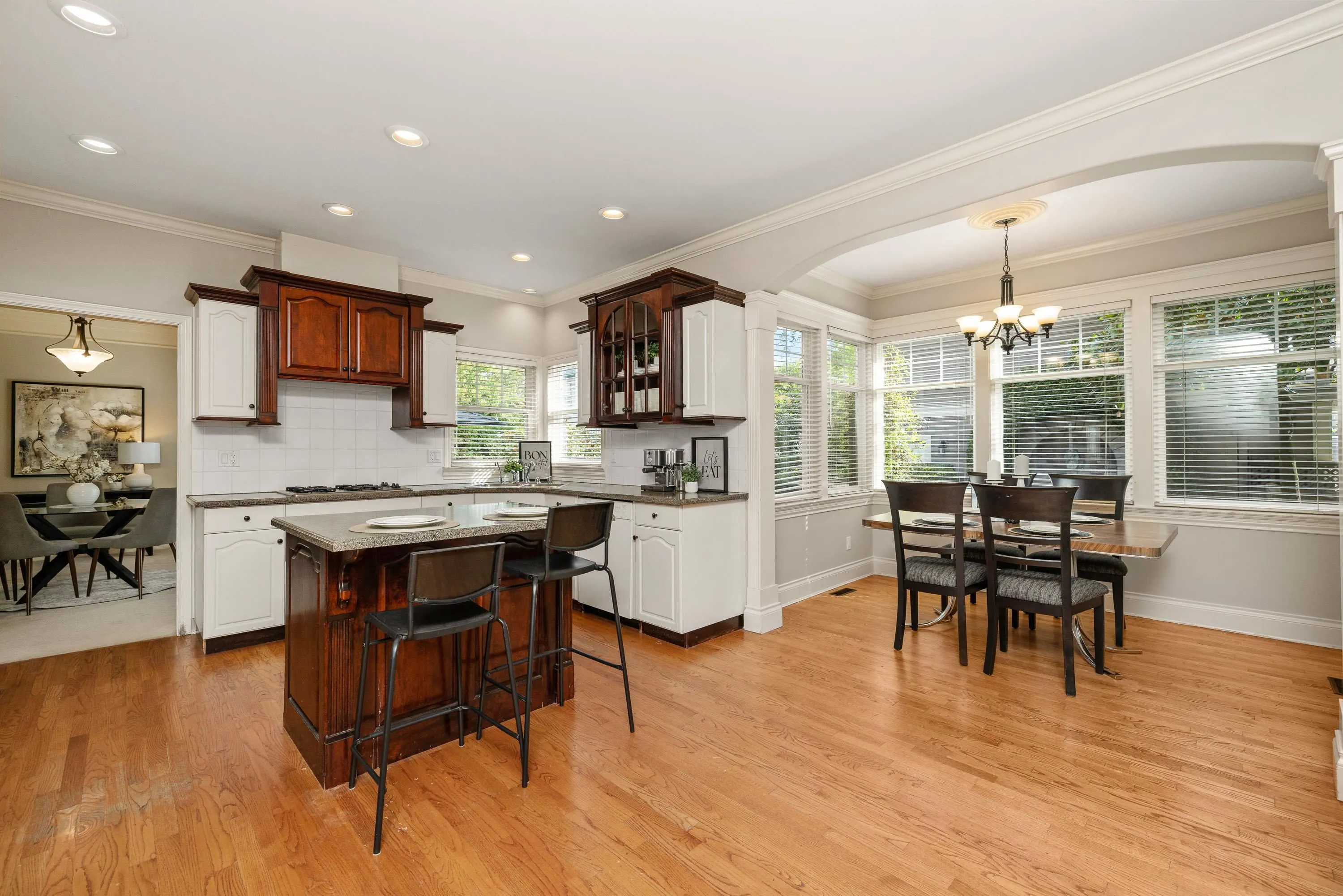 21646 Murray's Crescent