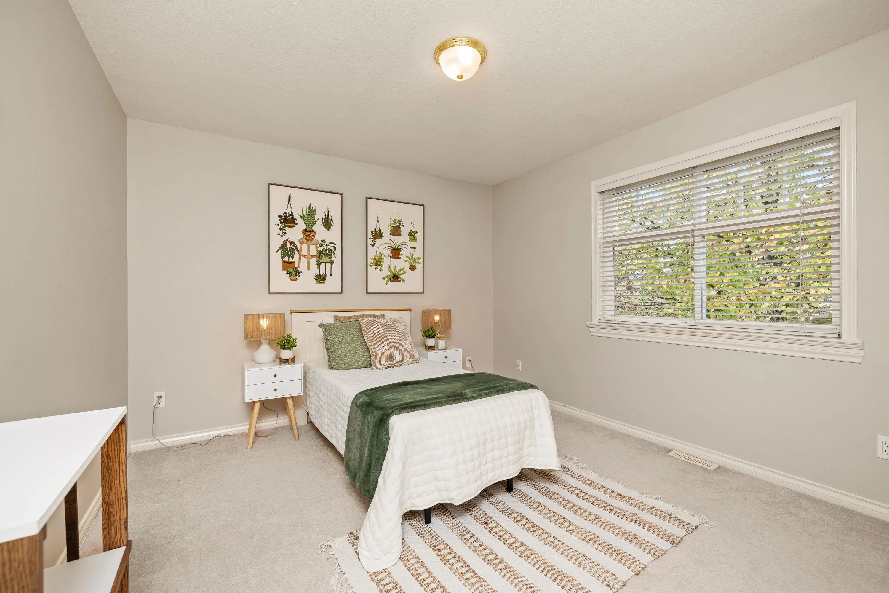 21646 Murray's Crescent