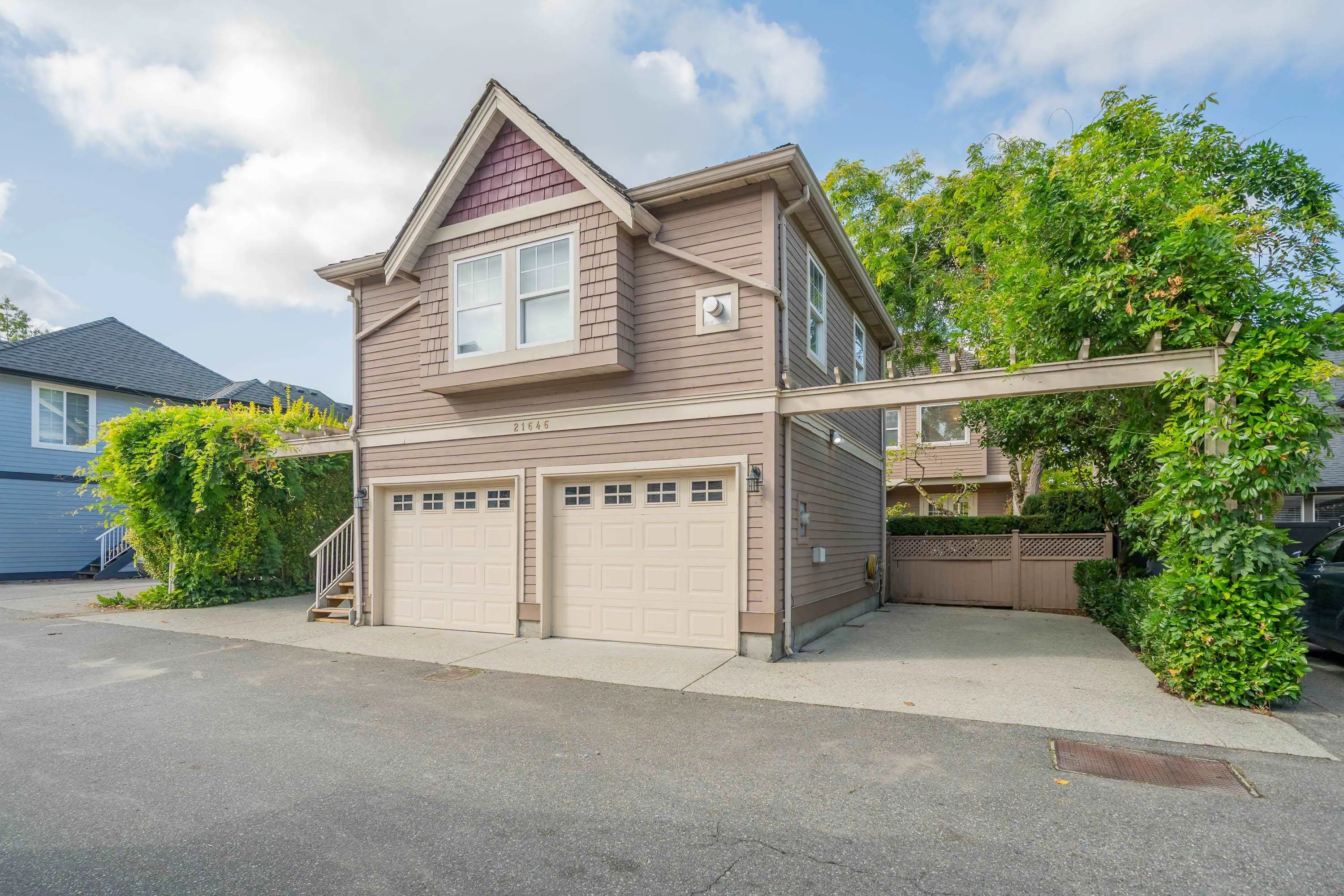 21646 Murray's Crescent