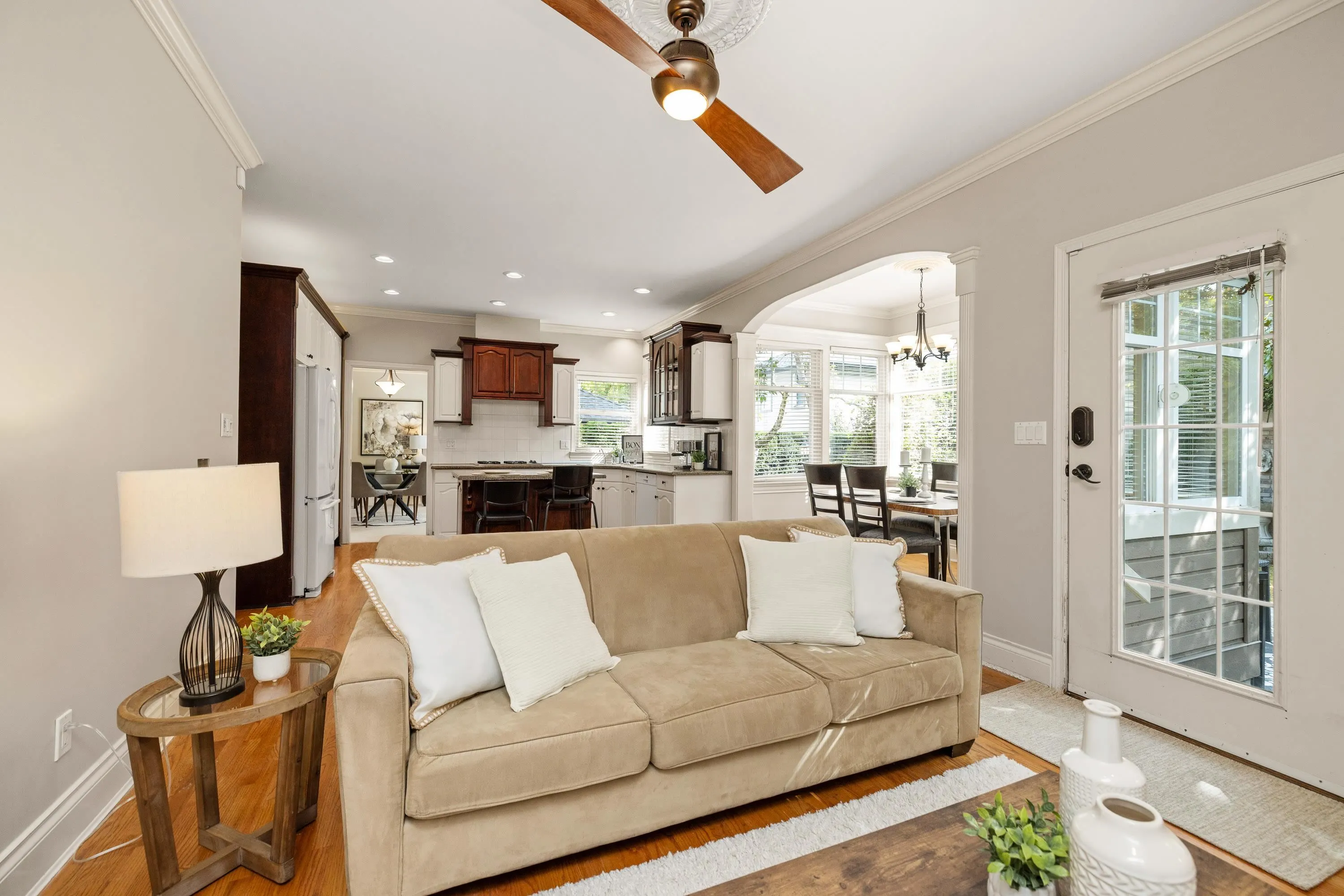 21646 Murray's Crescent