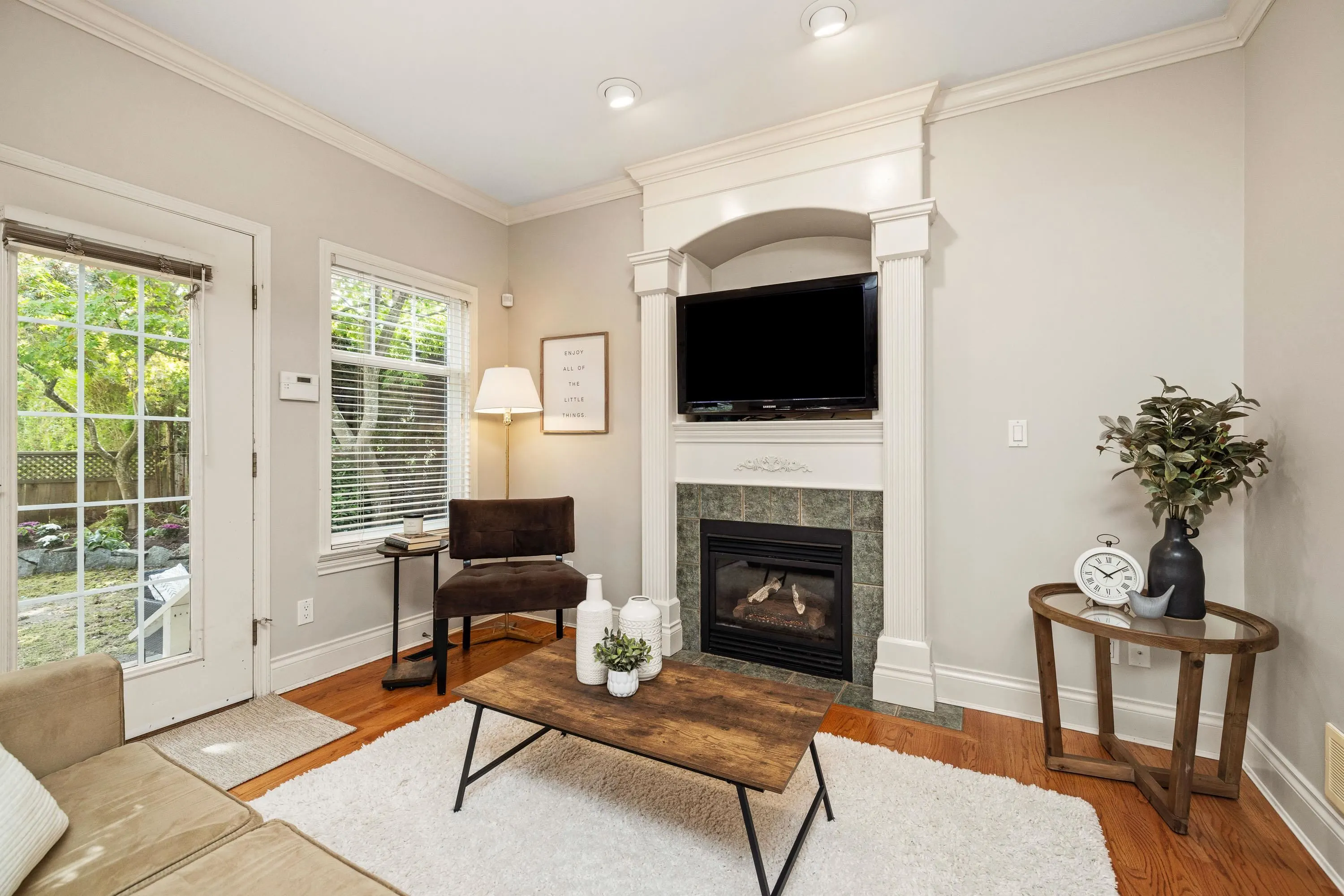 21646 Murray's Crescent