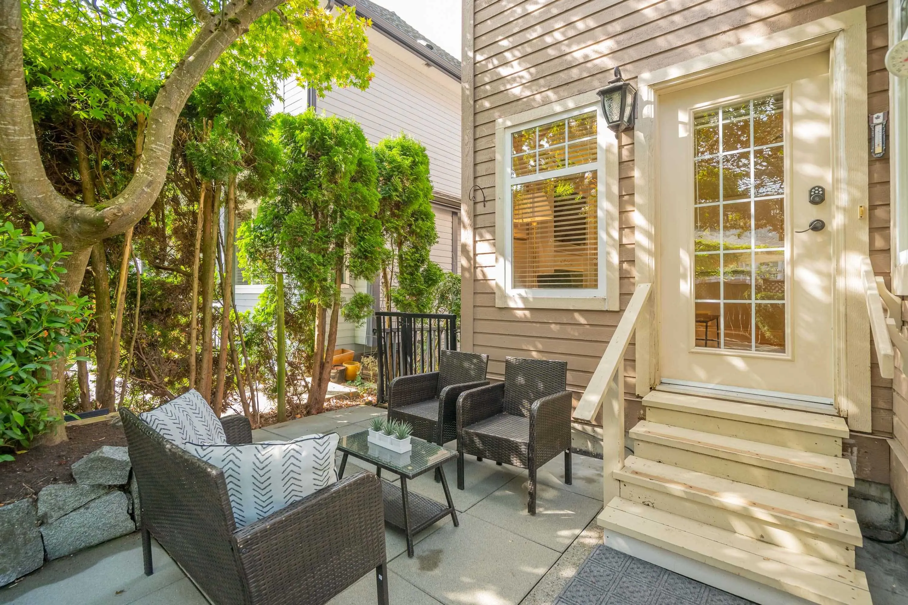 21646 Murray's Crescent
