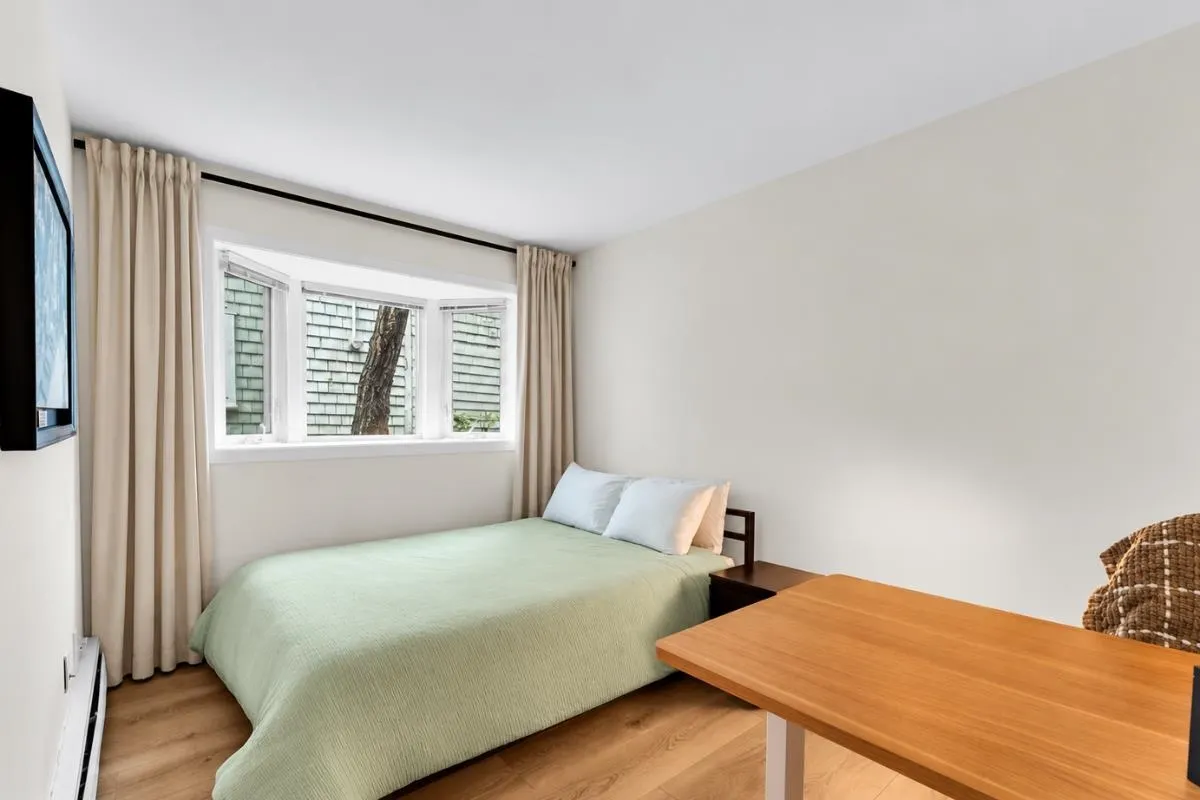 1935 W 1st Avenue #102