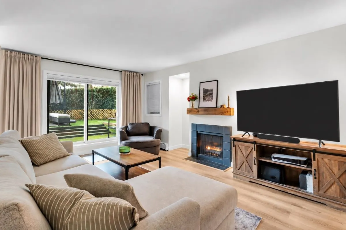 1935 W 1st Avenue #102