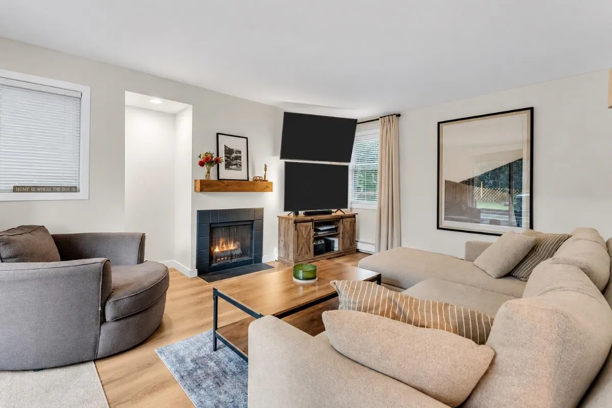 1935 W 1st Avenue #102