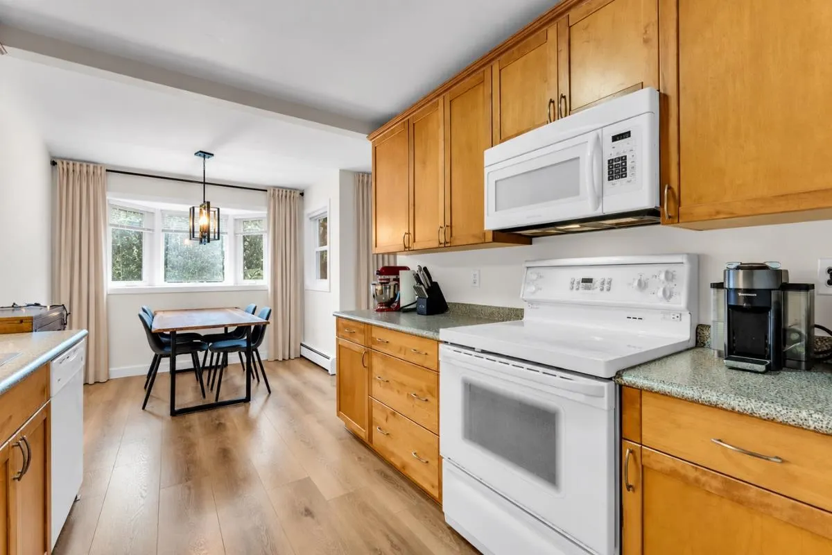1935 W 1st Avenue #102