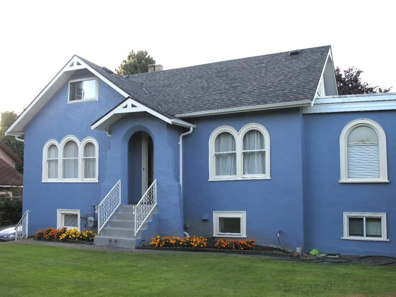 579 W 24th Avenue