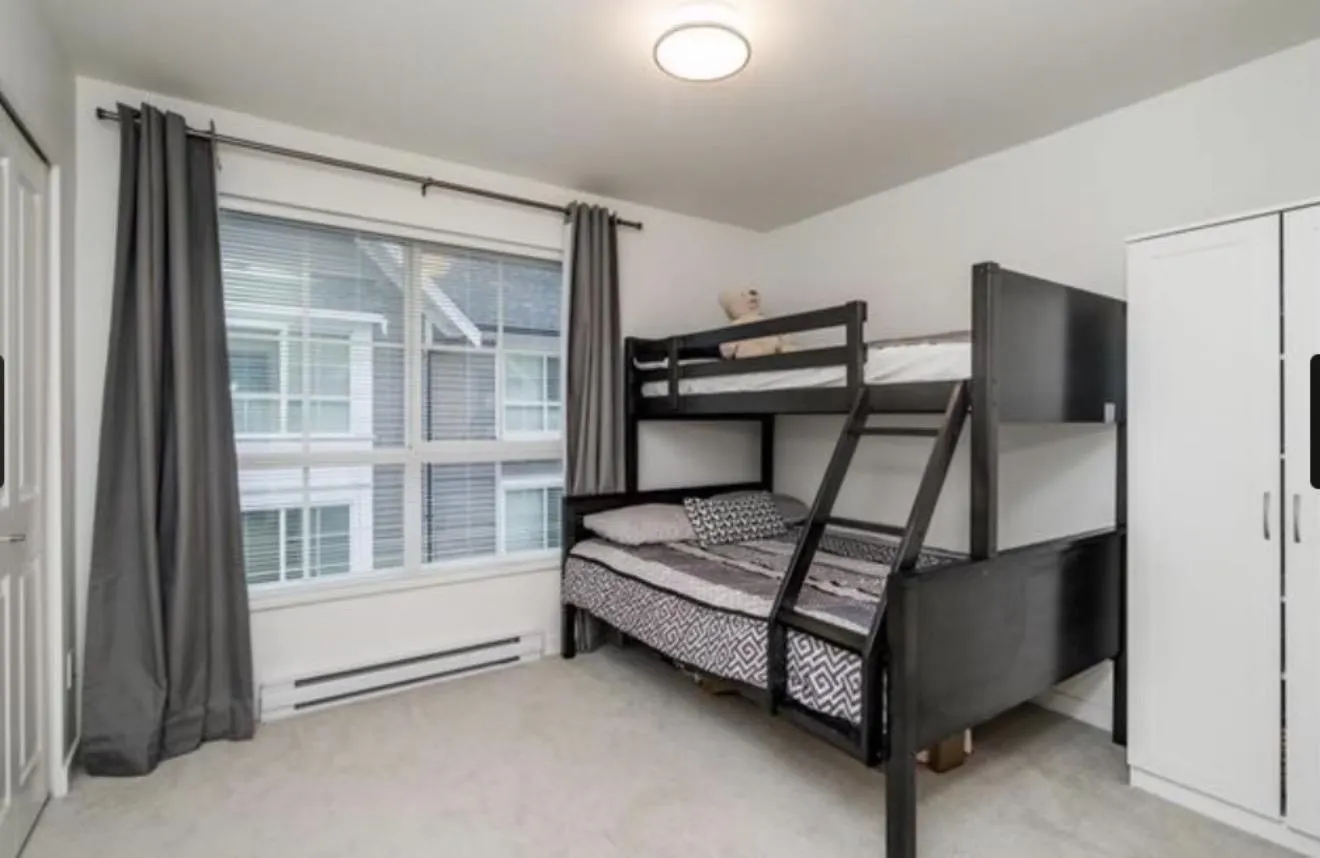 2838 Livingstone Avenue #25
