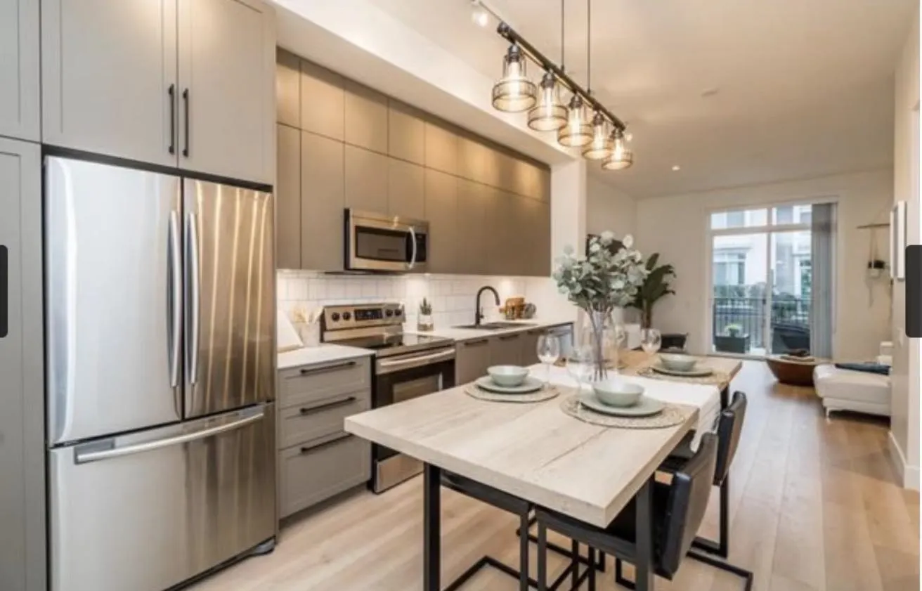 2838 Livingstone Avenue #25