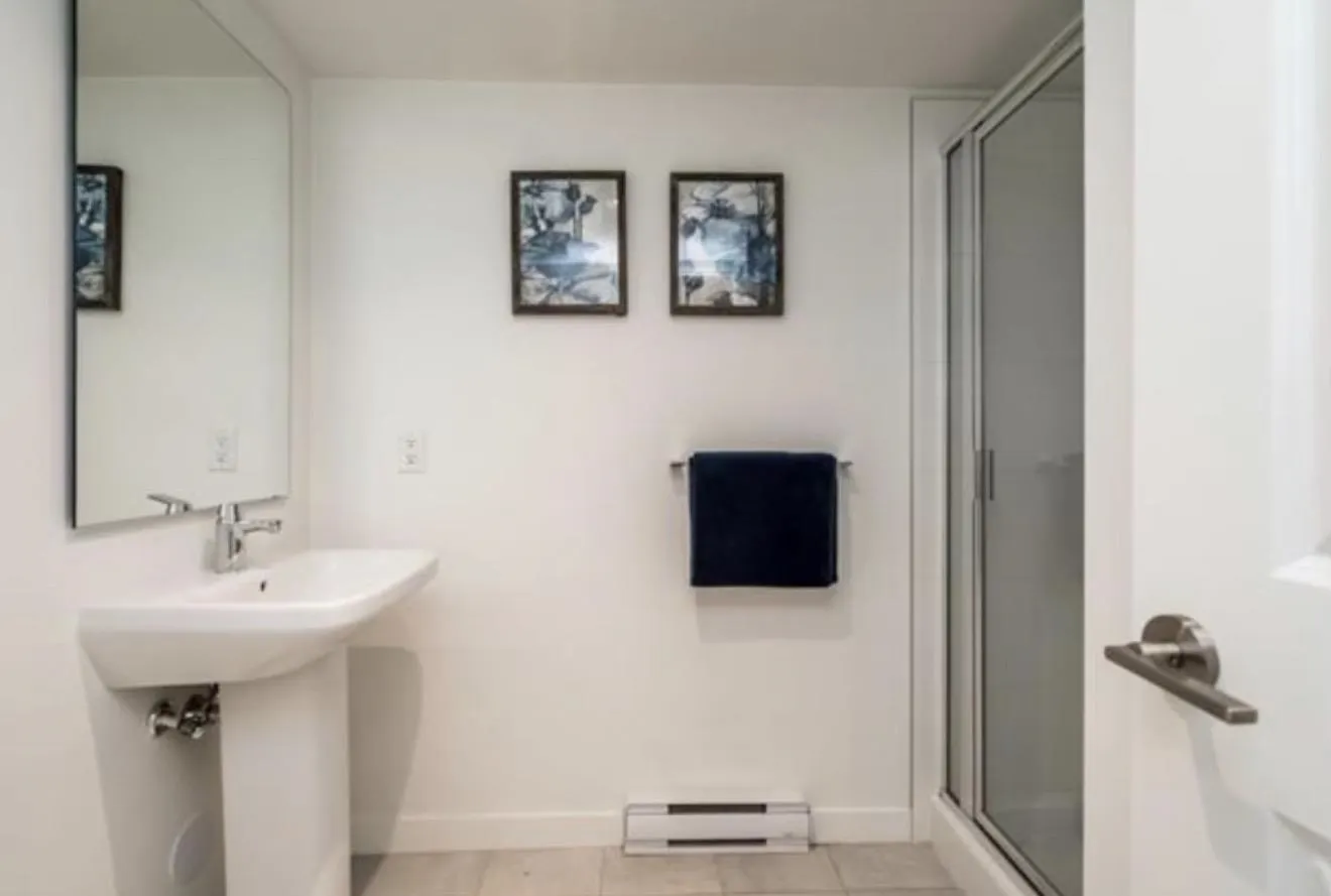 2838 Livingstone Avenue #25