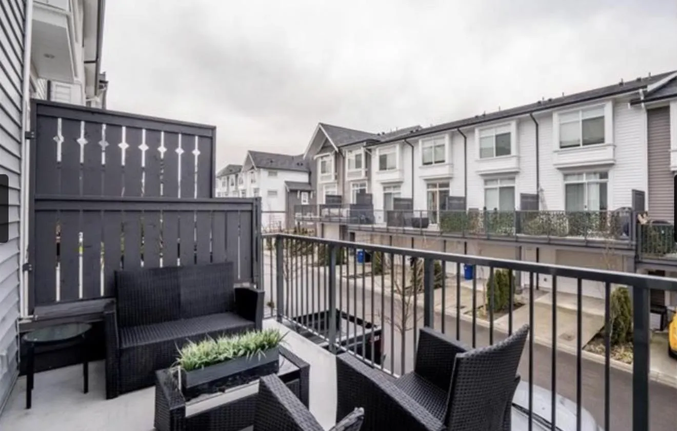 2838 Livingstone Avenue #25
