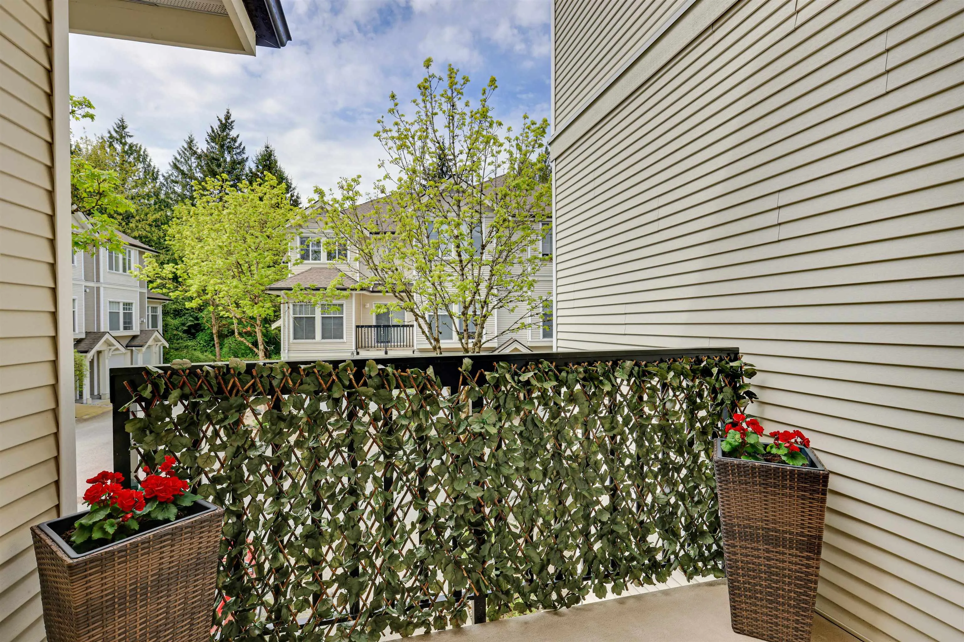 21535 88 Avenue #37