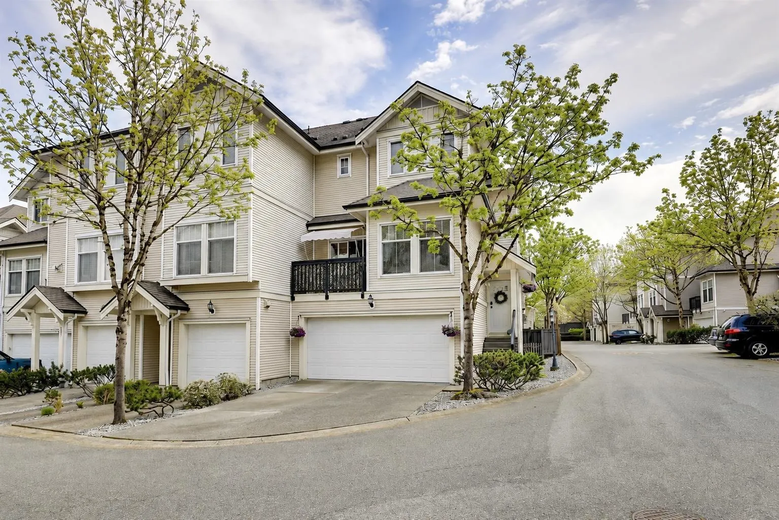 21535 88 Avenue #37